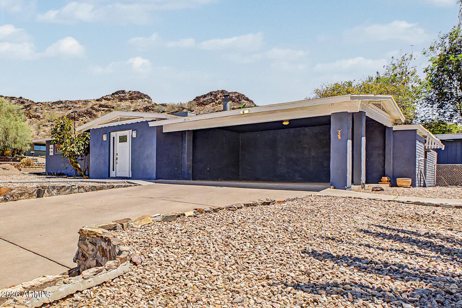 1341 E ORCHID Lane, Phoenix, AZ 85020 — photo 4 of 41