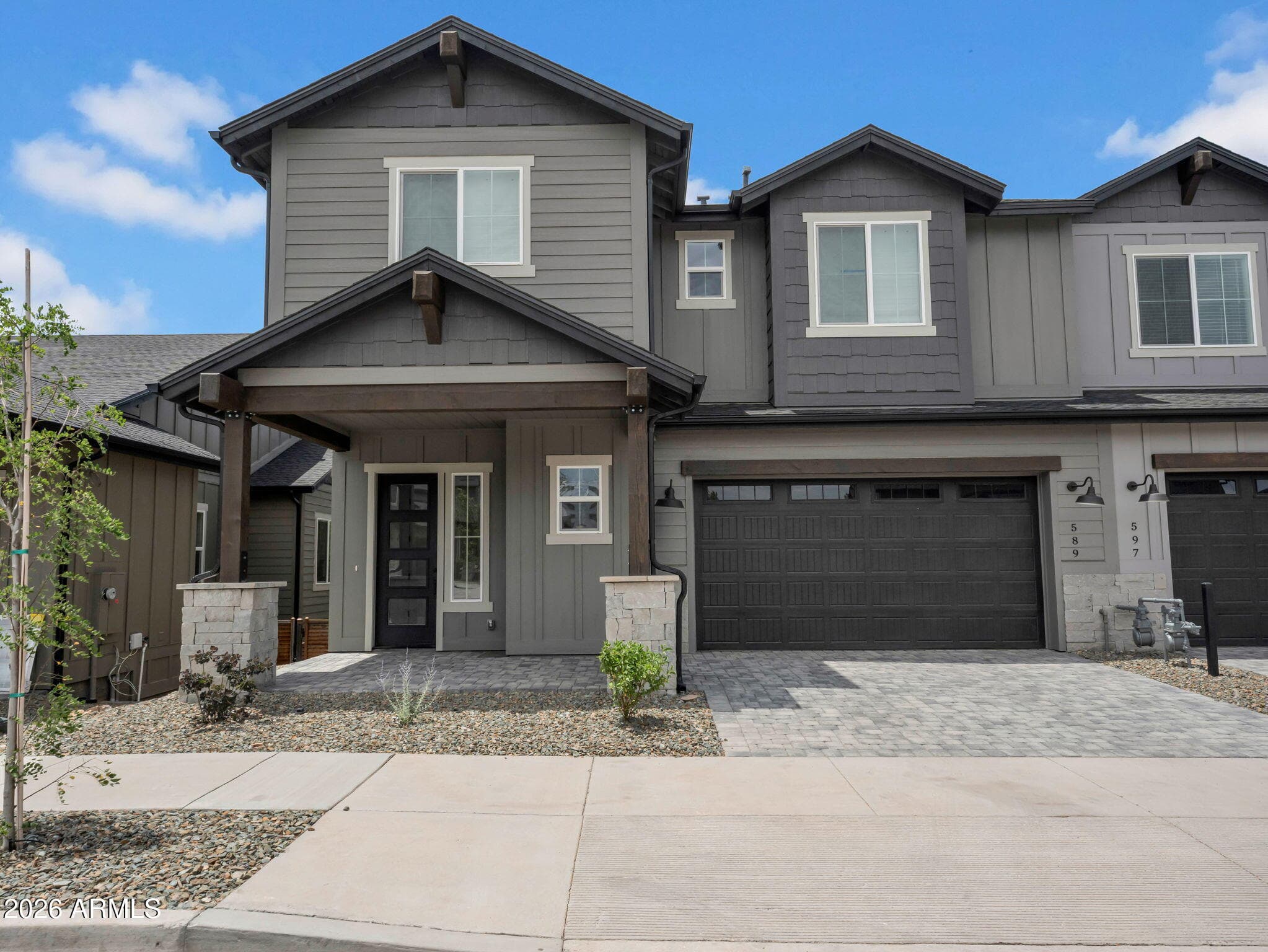 589 N SNOWBERRY Circle, Flagstaff, AZ 86004 — photo 1 of 56