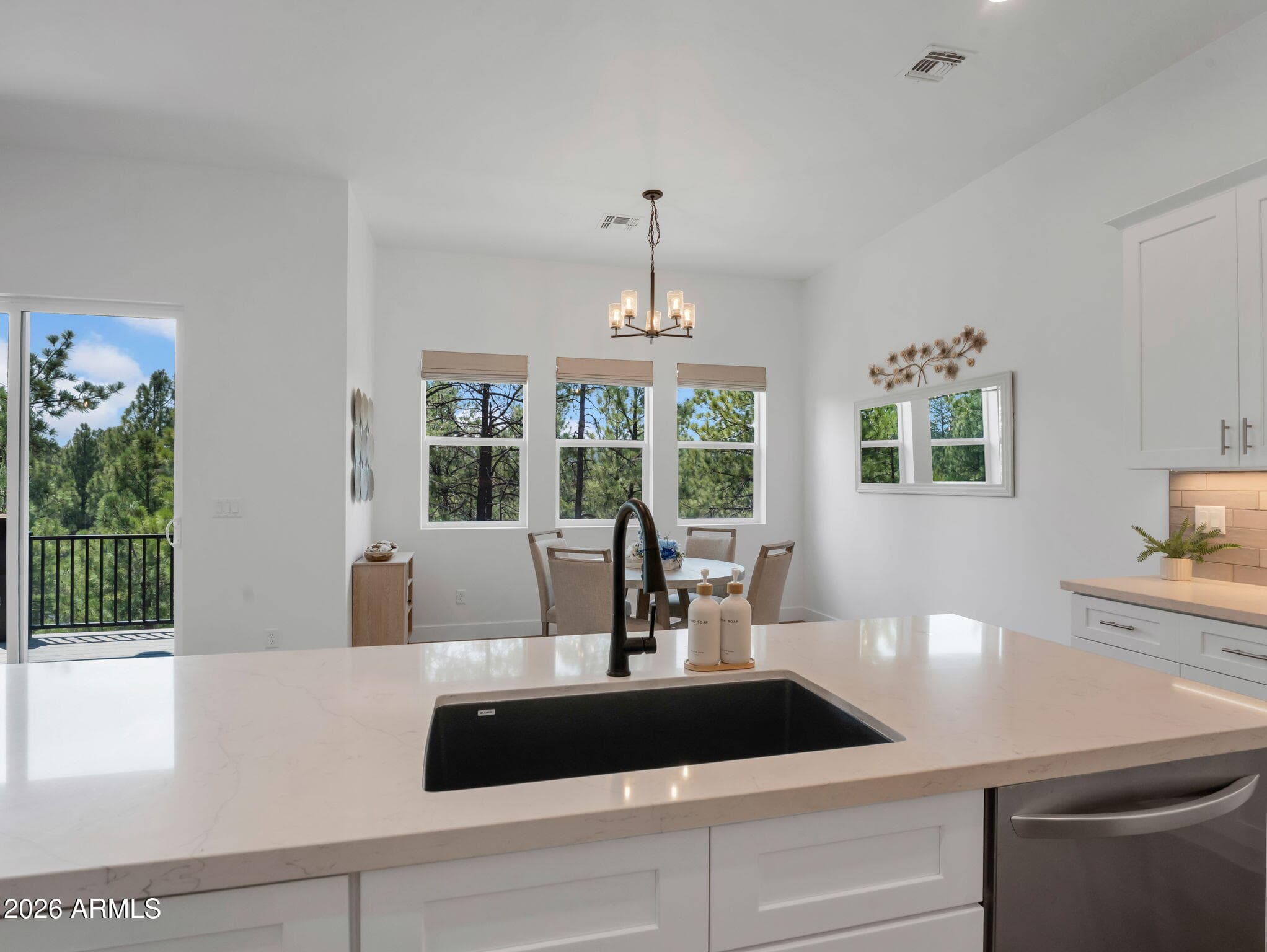 589 N SNOWBERRY Circle, Flagstaff, AZ 86004 — photo 15 of 56