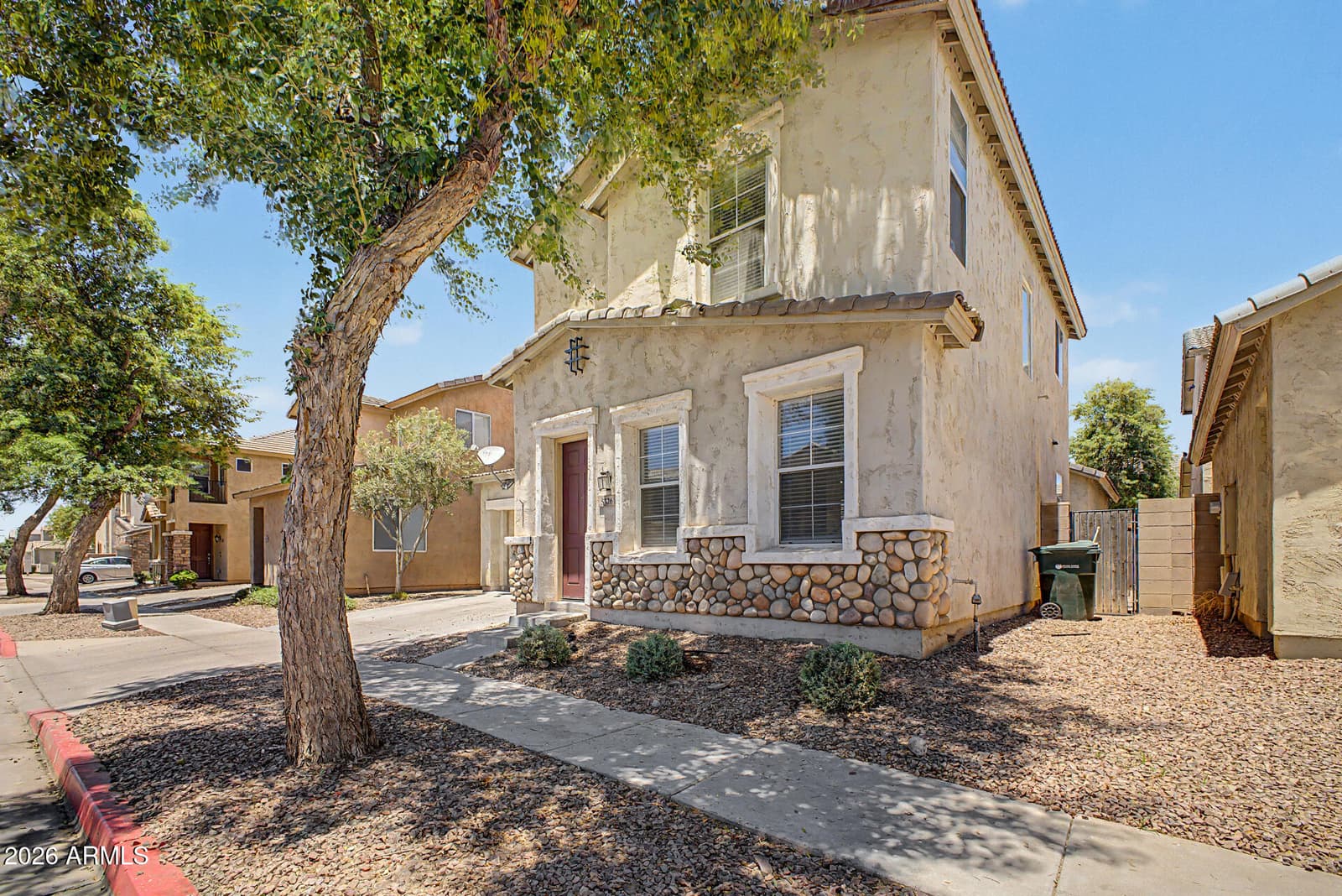 5326 W WARNER Street, Phoenix, AZ 85043 — photo 3 of 31