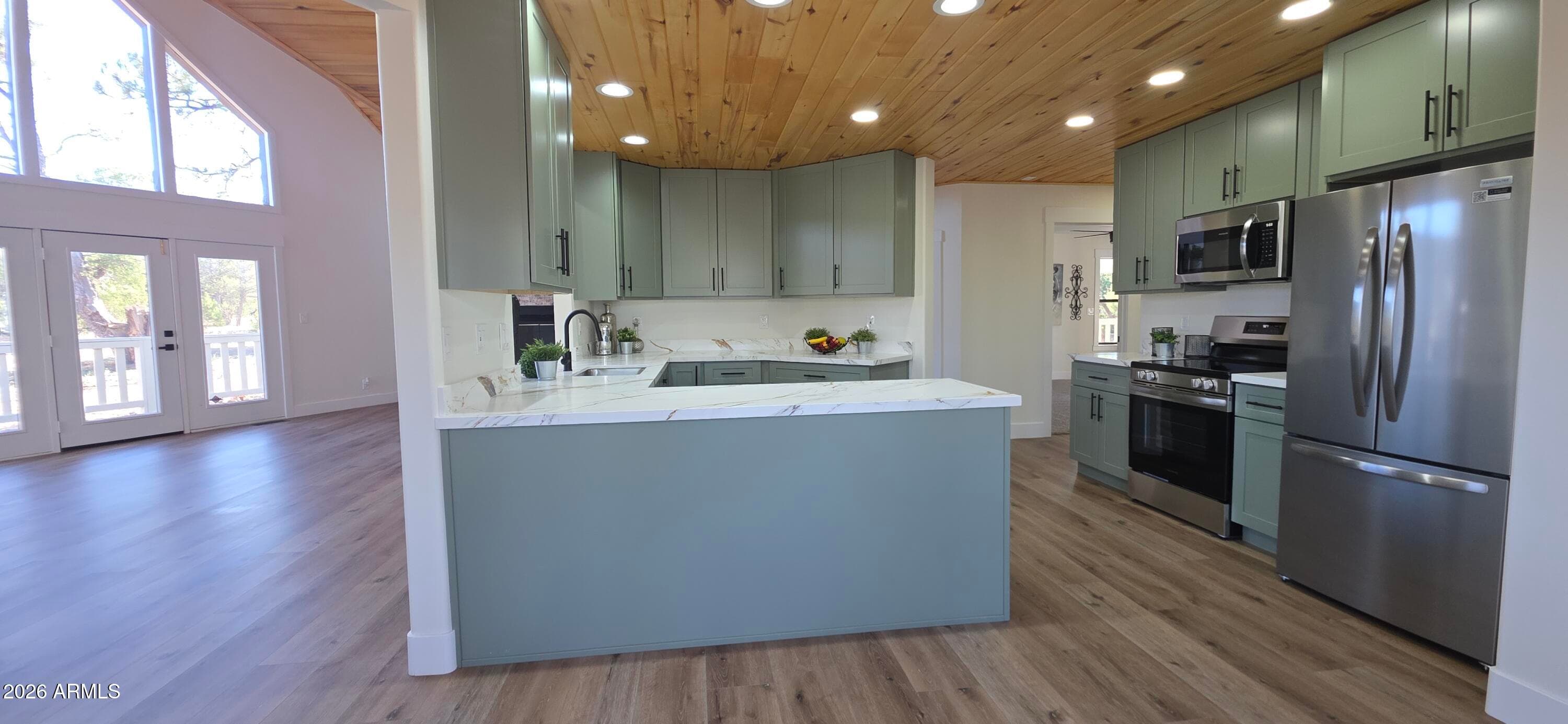 2870 CEDAR Ridge, Overgaard, AZ 85933 — photo 24 of 55