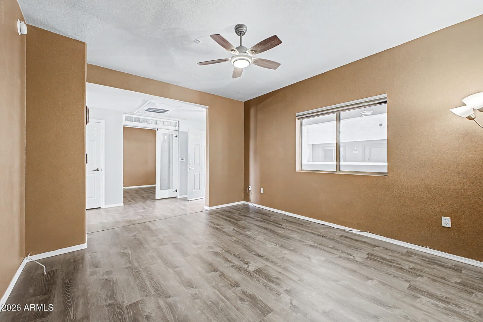920 E DEVONSHIRE Avenue 3031, Phoenix, AZ 85014 — photo 5 of 27