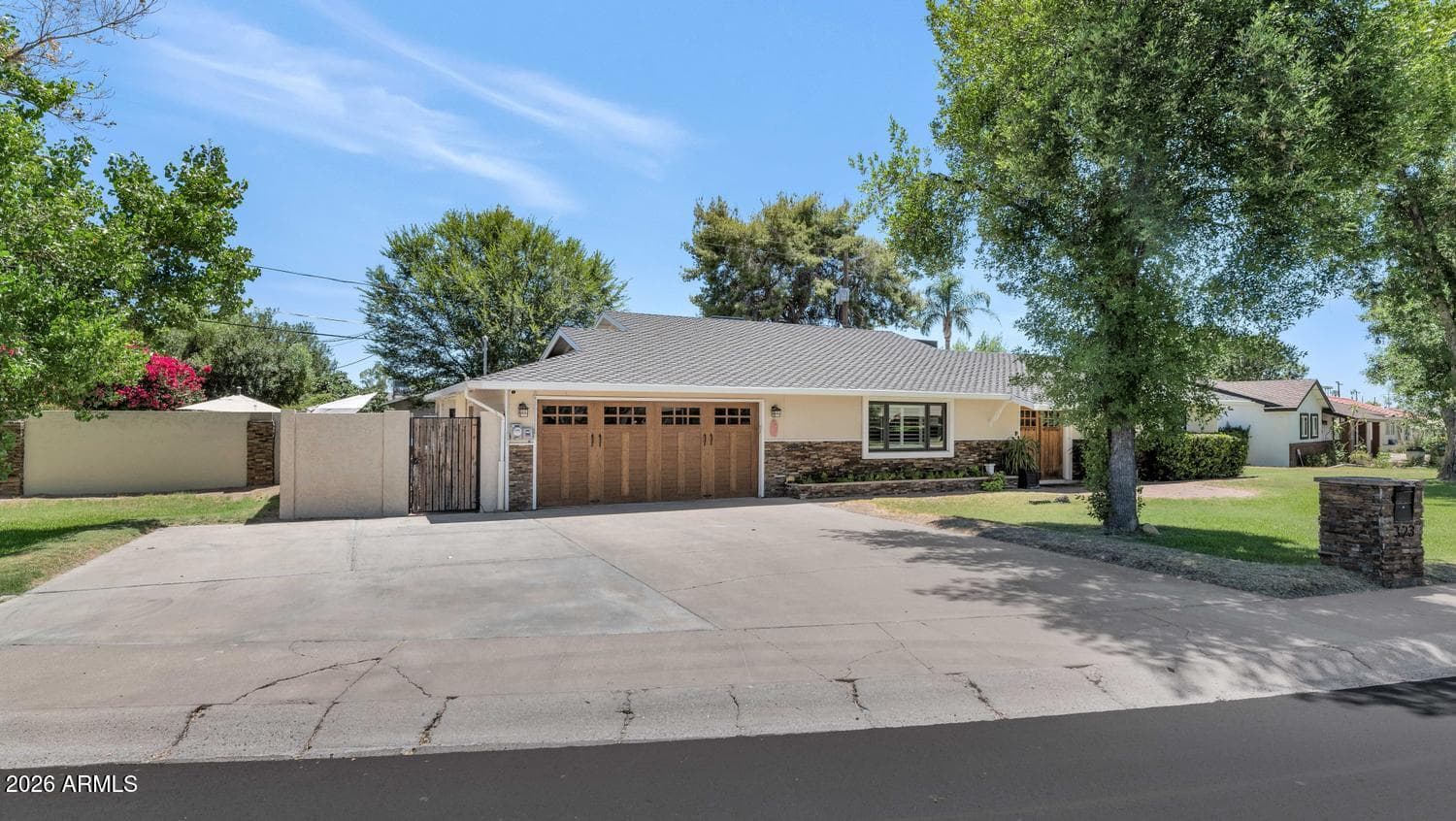 323 W BUTLER Drive, Phoenix, AZ 85021 — photo 7 of 46