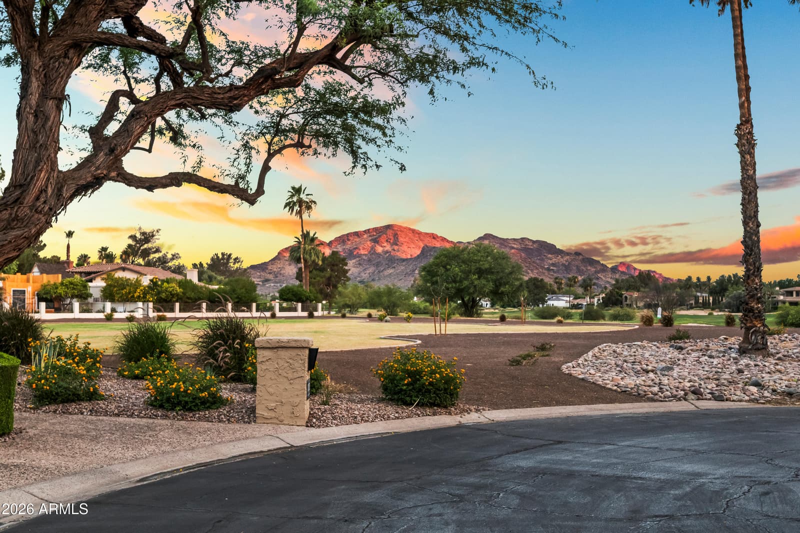 10007 N 55TH Street, Paradise Valley, AZ 85253 — photo 8 of 42