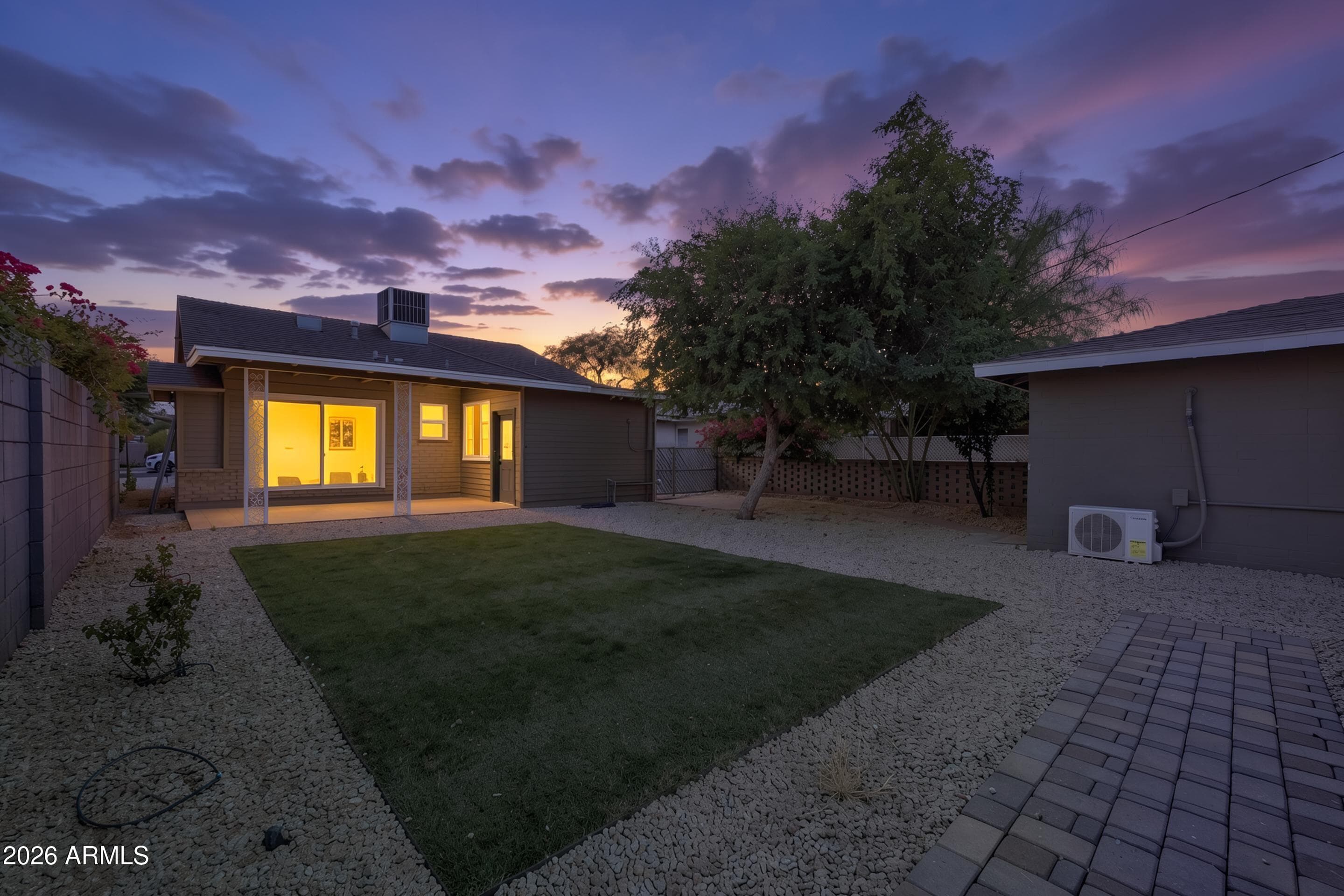 2534 N RICHLAND Street, Phoenix, AZ 85006 — photo 6 of 58