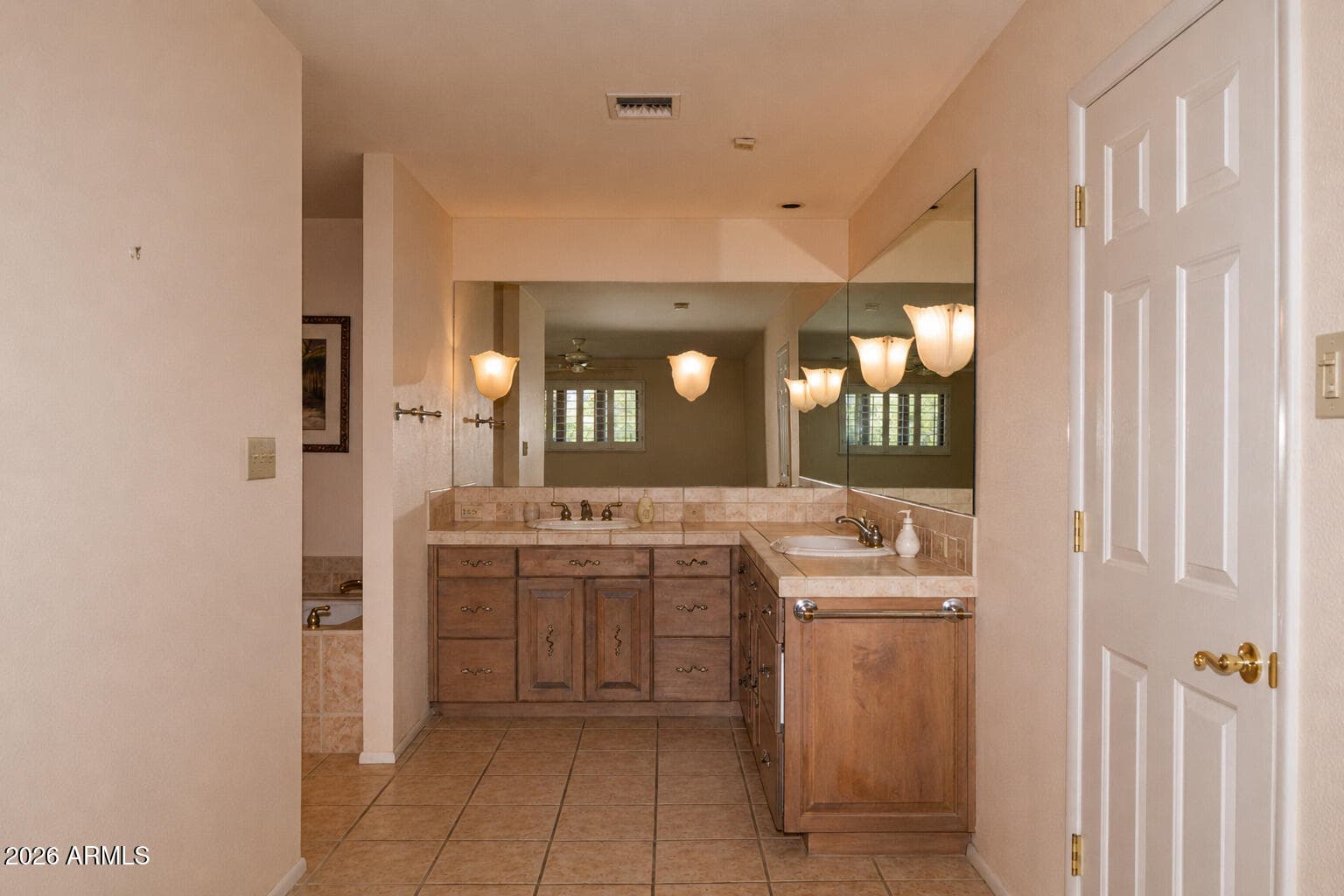 6402 E FANFOL Drive, Paradise Valley, AZ 85253 — photo 11 of 40