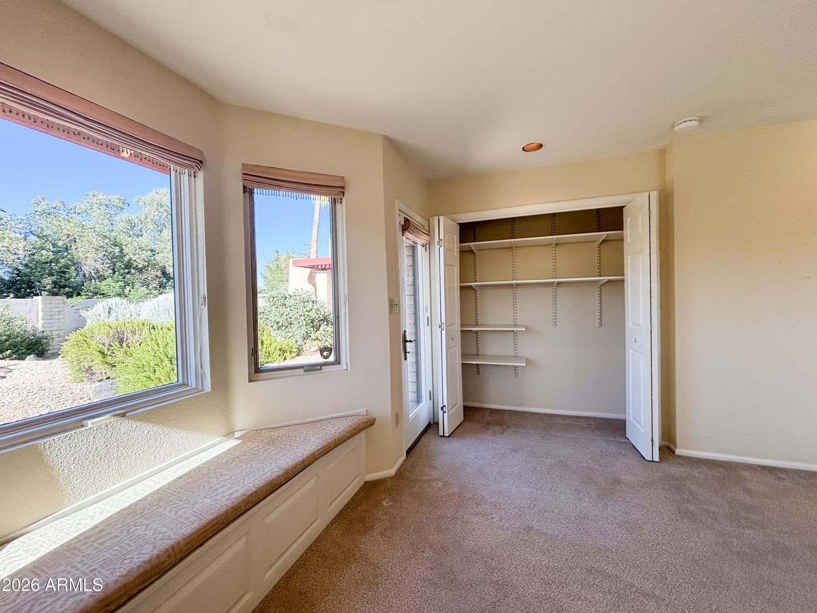 6402 E FANFOL Drive, Paradise Valley, AZ 85253 — photo 14 of 40
