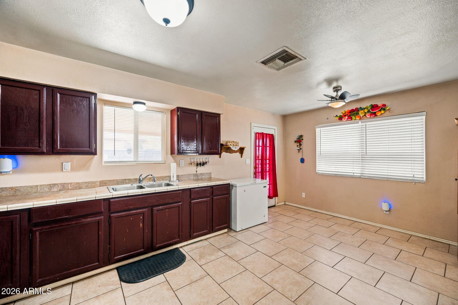 727 W 13TH Street, Casa Grande, AZ 85122 — photo 5 of 22