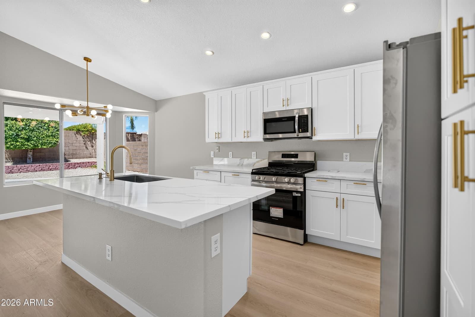 2480 S WALNUT Drive, Chandler, AZ 85286 — photo 12 of 37