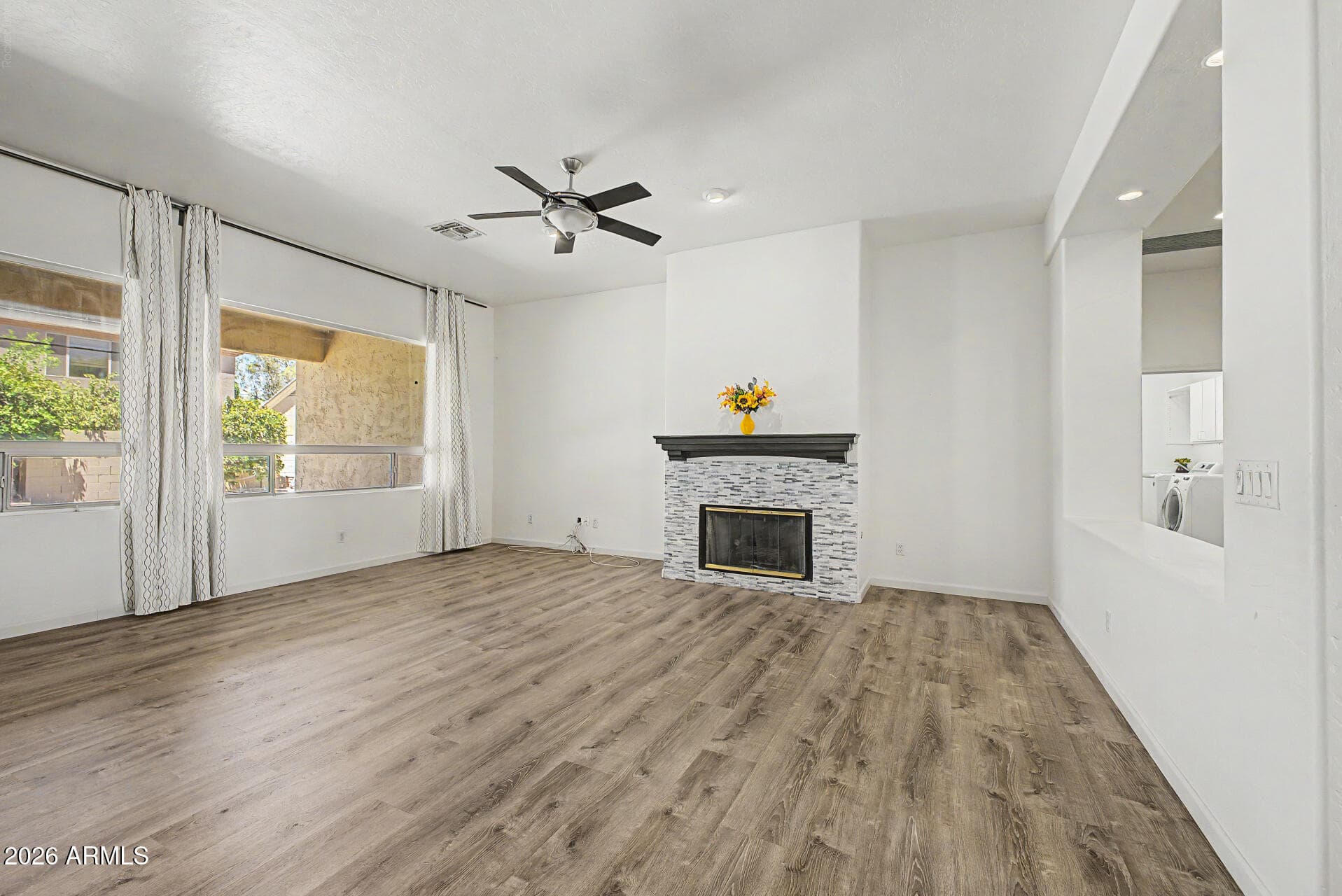540 N MAMMOTH Way, Chandler, AZ 85225 — photo 5 of 41