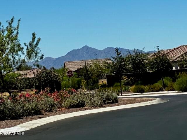 9320 W MEADOWBROOK Avenue, Phoenix, AZ 85037 — photo 4 of 58