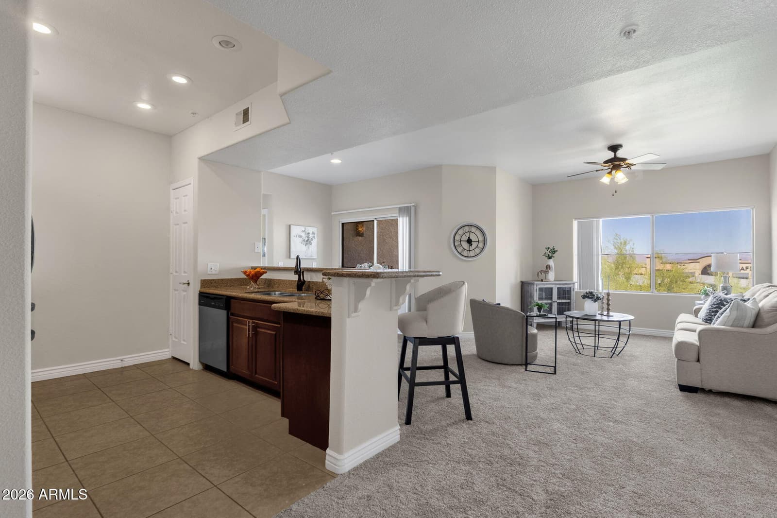 13700 N FOUNTAIN HILLS Boulevard 303, Fountain Hills, AZ 85268 — photo 6 of 31