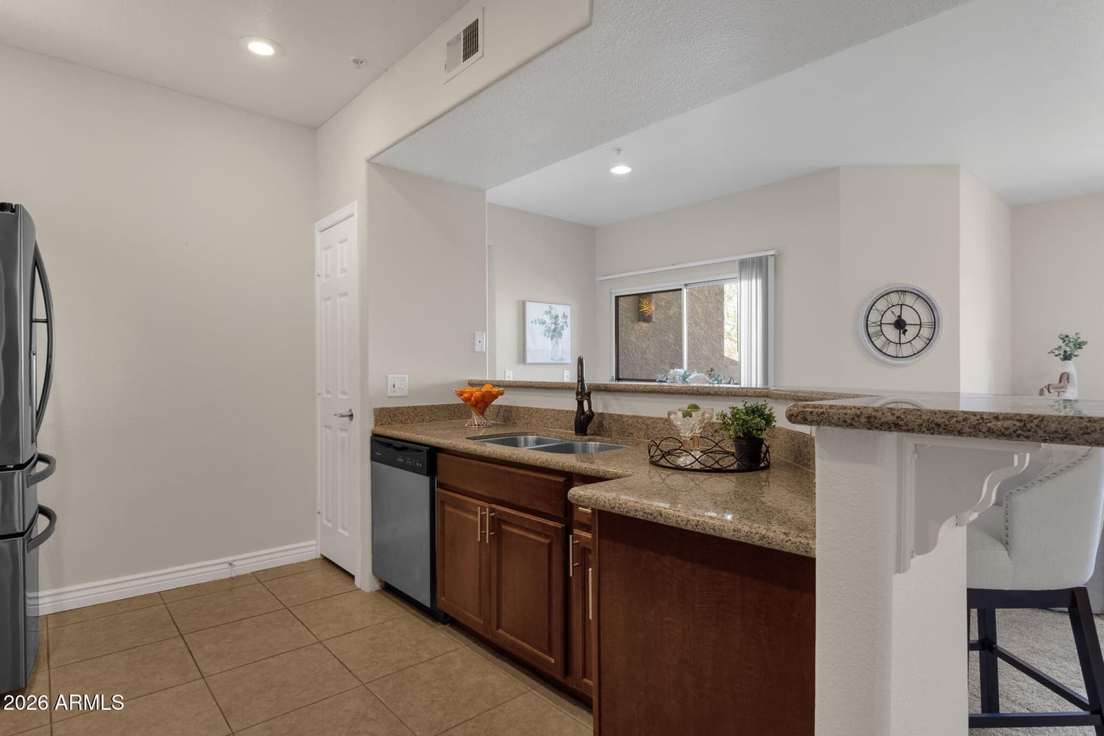 13700 N FOUNTAIN HILLS Boulevard 303, Fountain Hills, AZ 85268 — photo 7 of 31