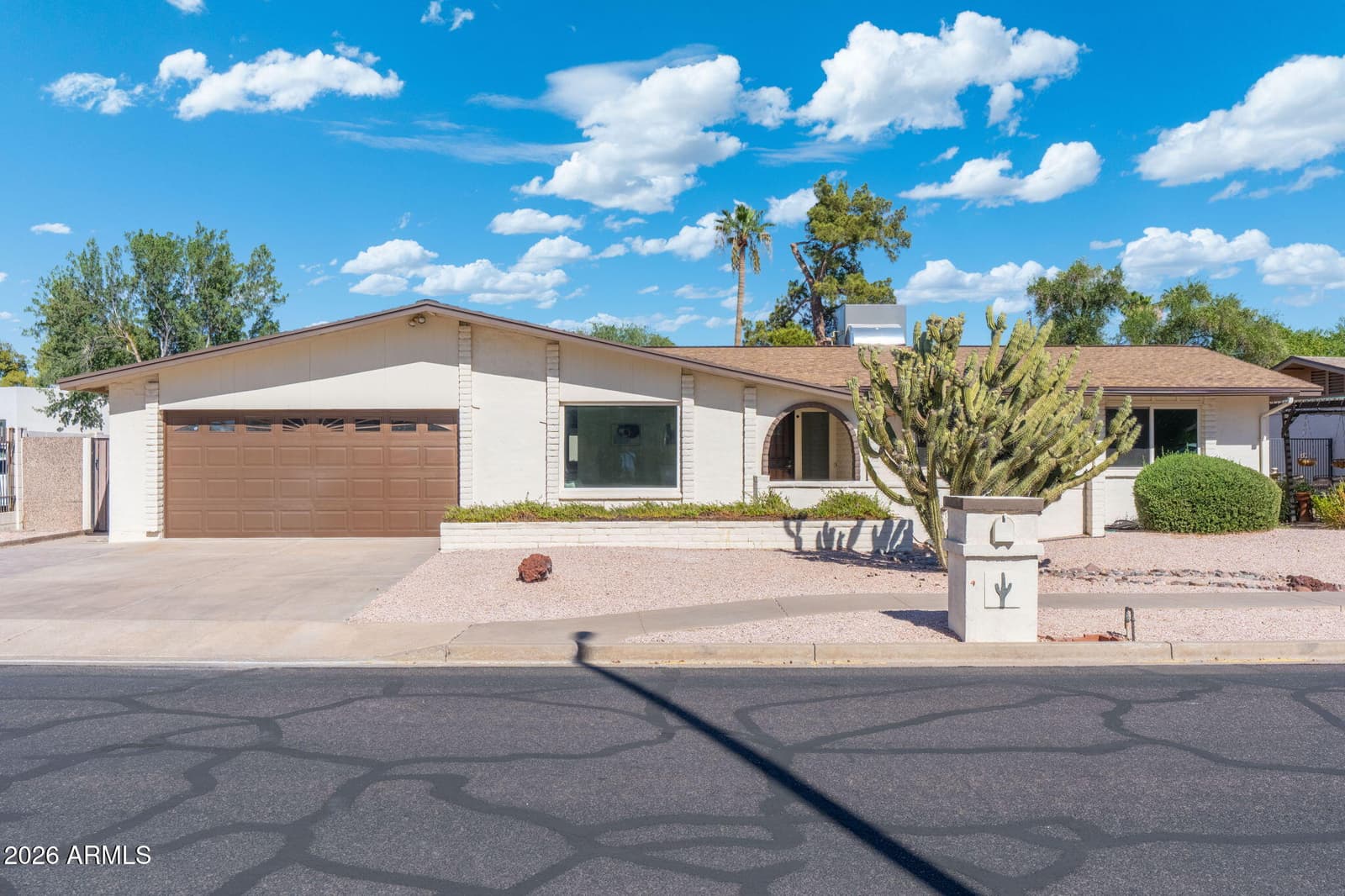 2531 W CAMPO ALEGRE Circle, Mesa, AZ 85202 — photo 1 of 43