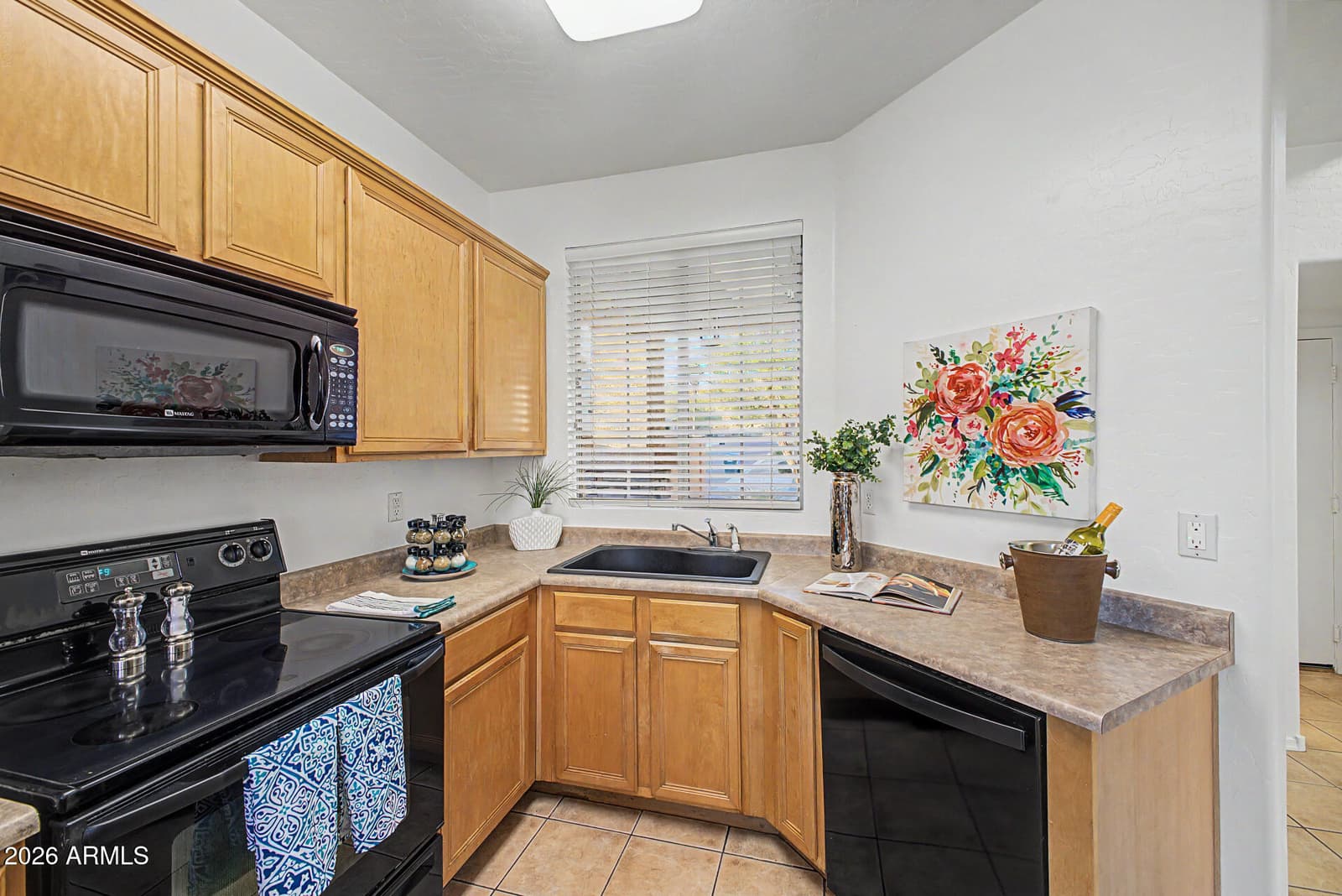 16902 S CEDARWOOD Lane, Phoenix, AZ 85048 — photo 13 of 43
