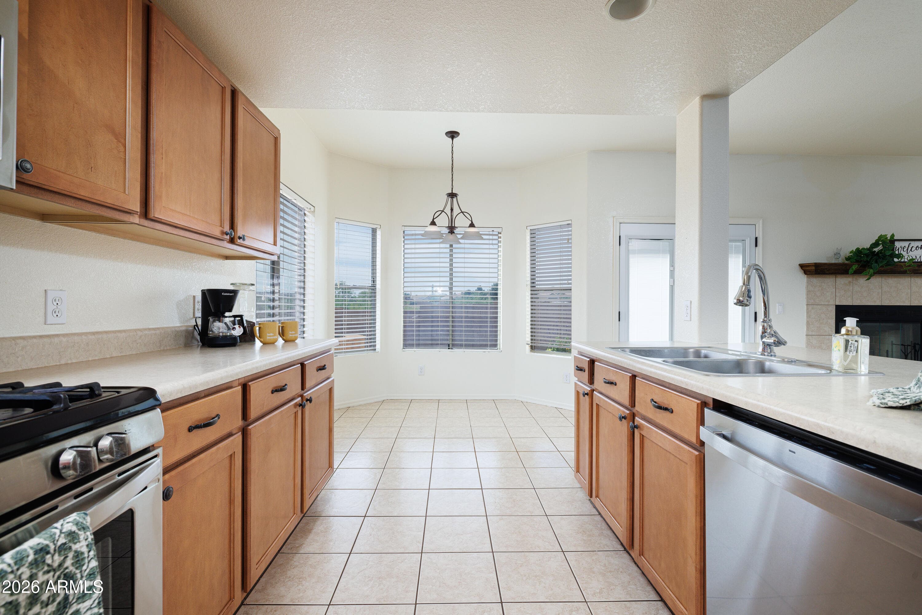 2964 CENTRAL PARK Drive, Sierra Vista, AZ 85635 — photo 16 of 49