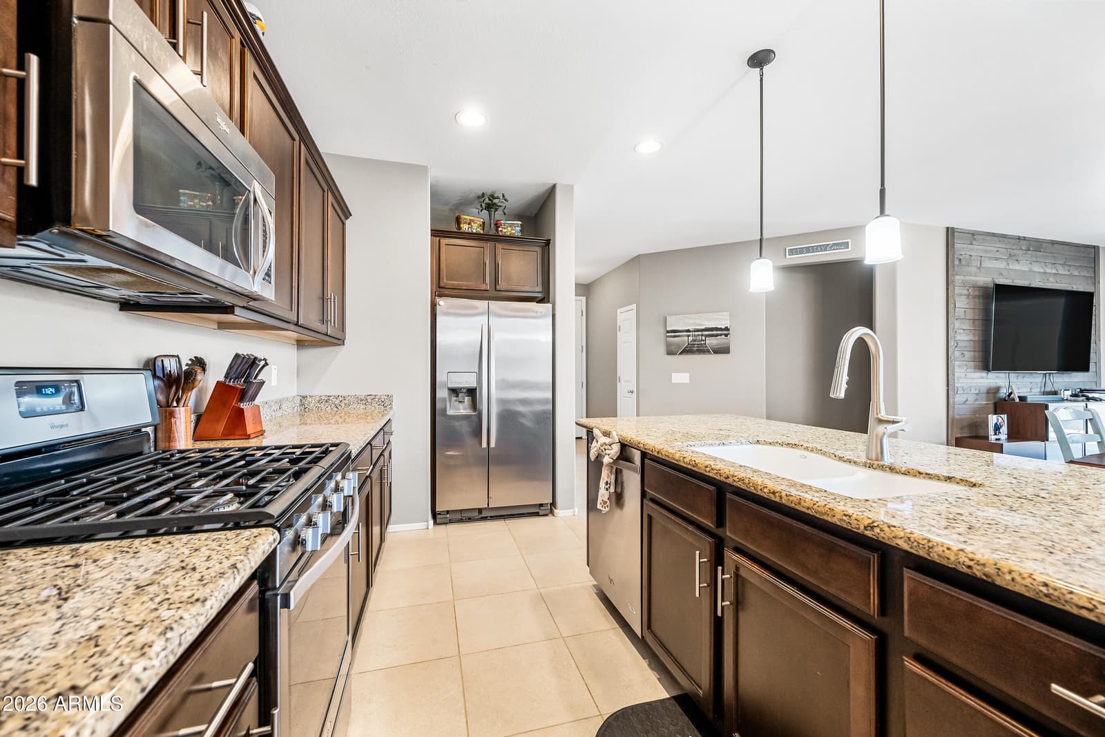 12118 W HIDE Trail, Peoria, AZ 85383 — photo 15 of 42