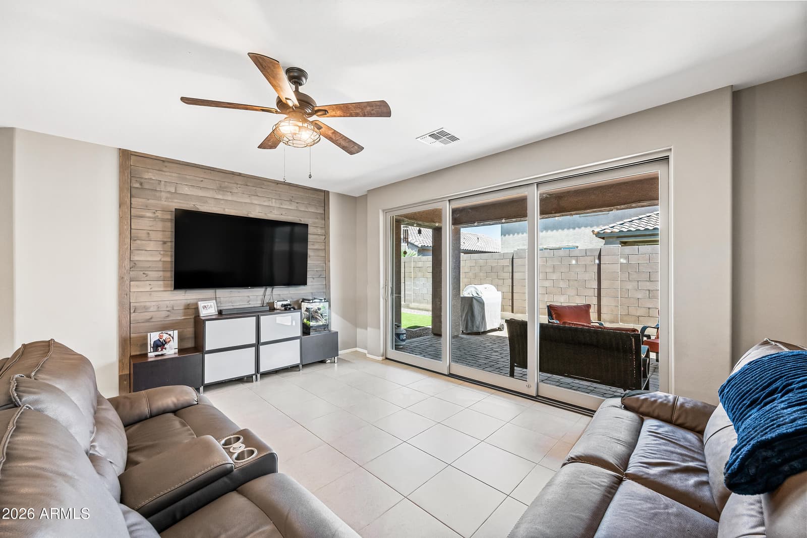 12118 W HIDE Trail, Peoria, AZ 85383 — photo 3 of 42
