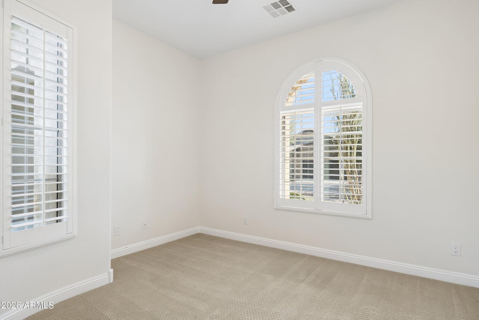 3722 E ZACHARY Drive, Phoenix, AZ 85050 — photo 18 of 69