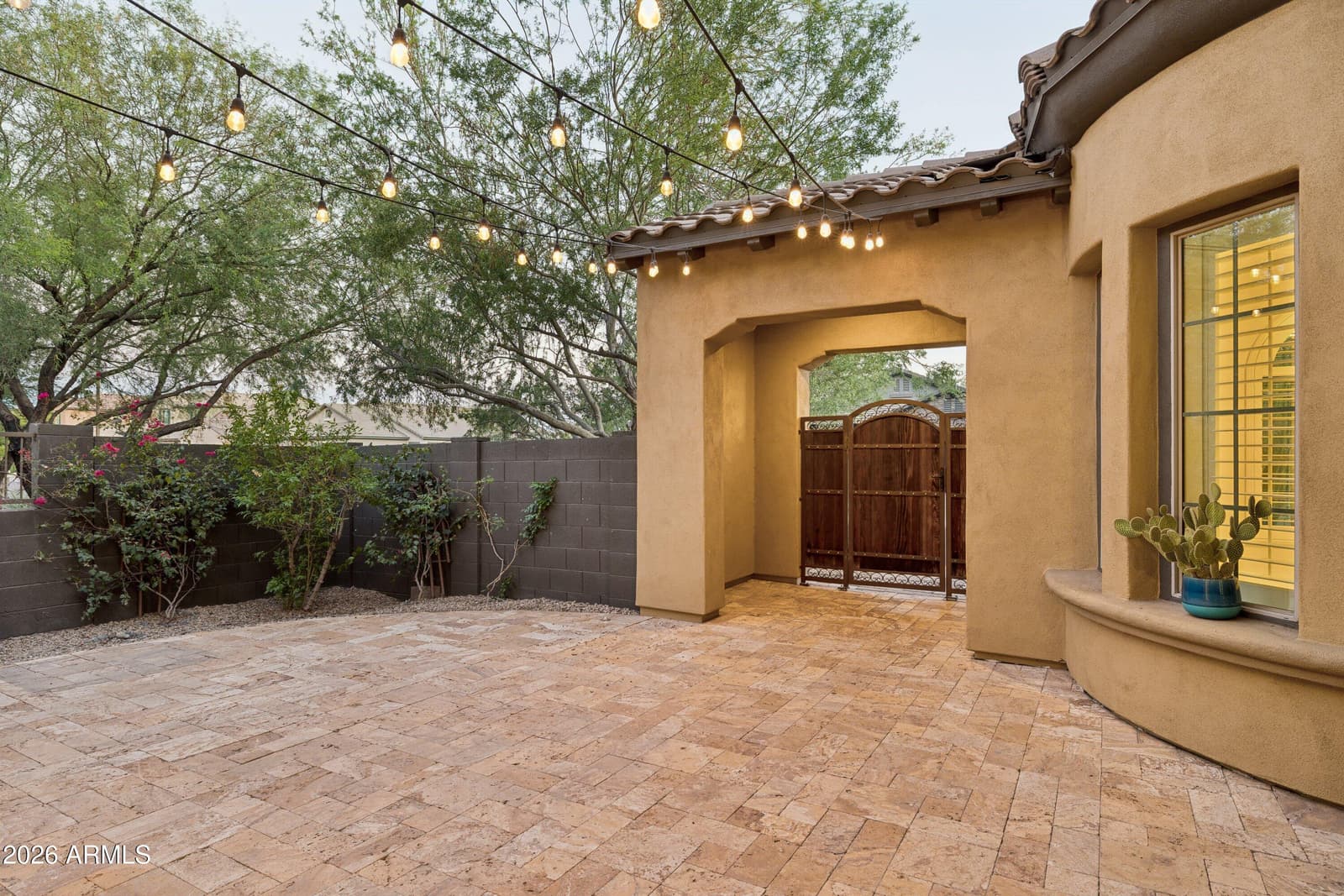 3722 E ZACHARY Drive, Phoenix, AZ 85050 — photo 4 of 69