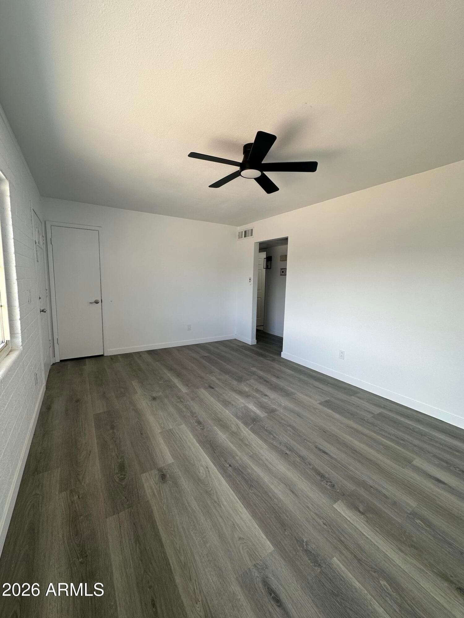 1542 W CARSON Road, Phoenix, AZ 85041 — photo 5 of 22