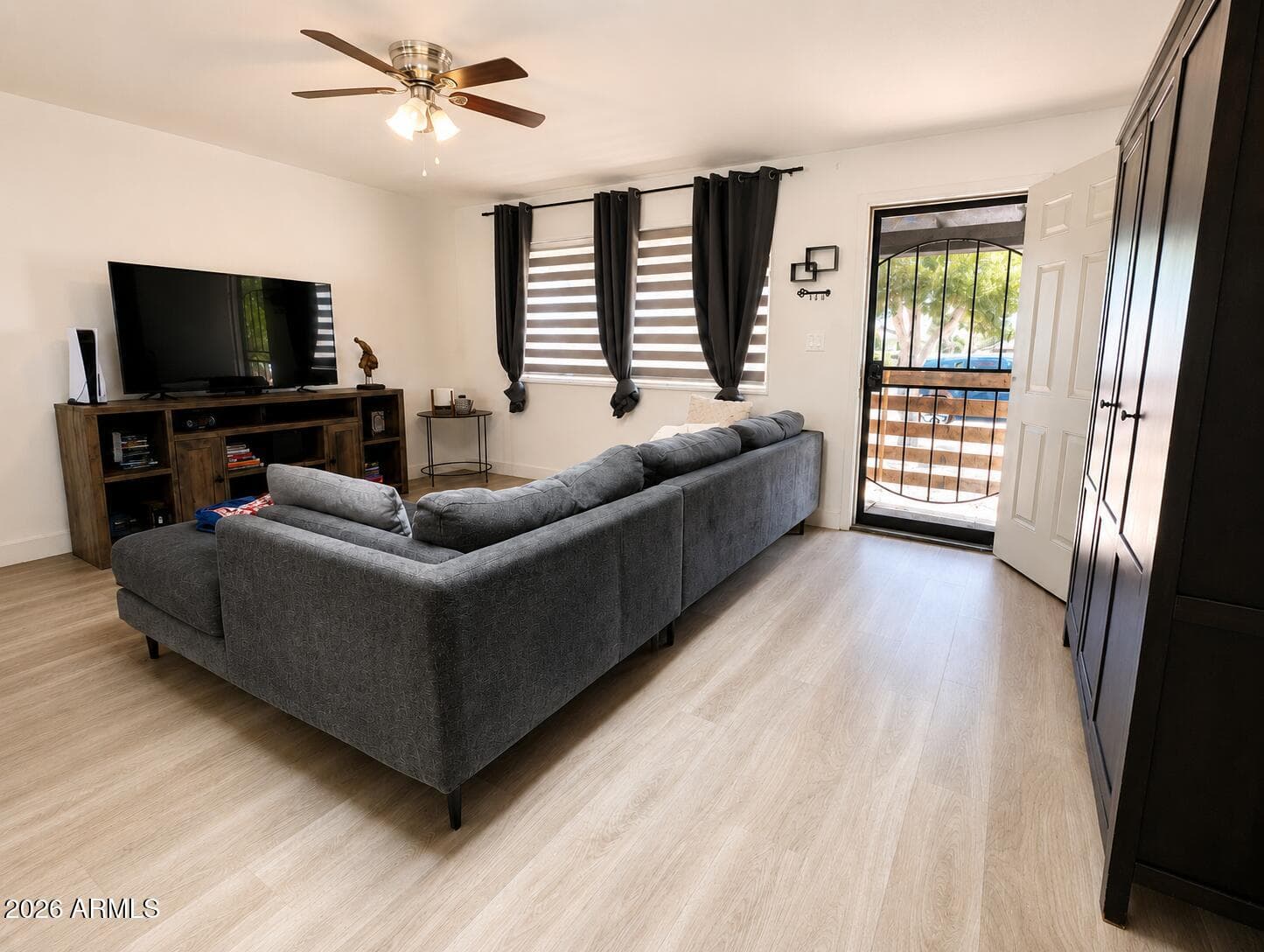 18240 N 32ND Lane, Phoenix, AZ 85053 — photo 5 of 18