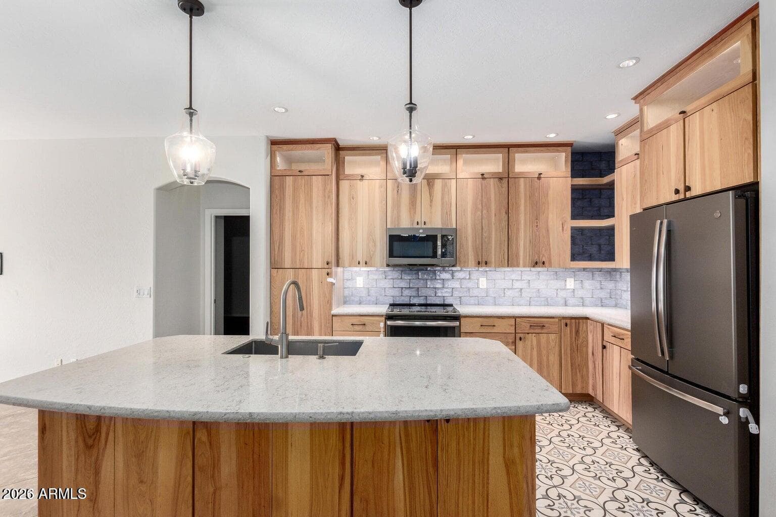 7039 S GOLFSIDE Lane, Phoenix, AZ 85042 — photo 12 of 32