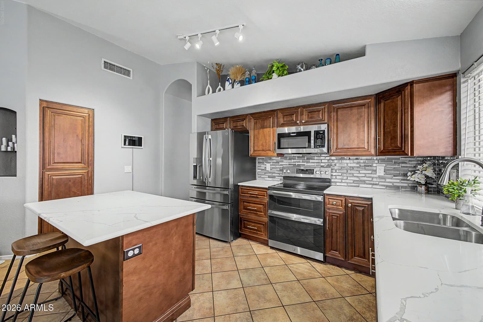 1357 E CENTURY Avenue, Gilbert, AZ 85296 — photo 13 of 33