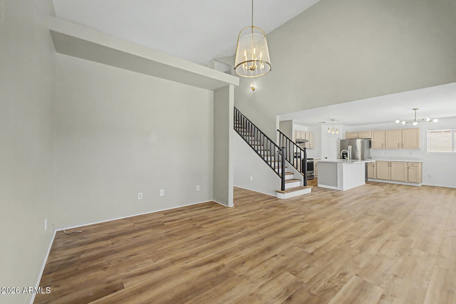 8002 W PRESTON Lane, Phoenix, AZ 85043 — photo 11 of 50