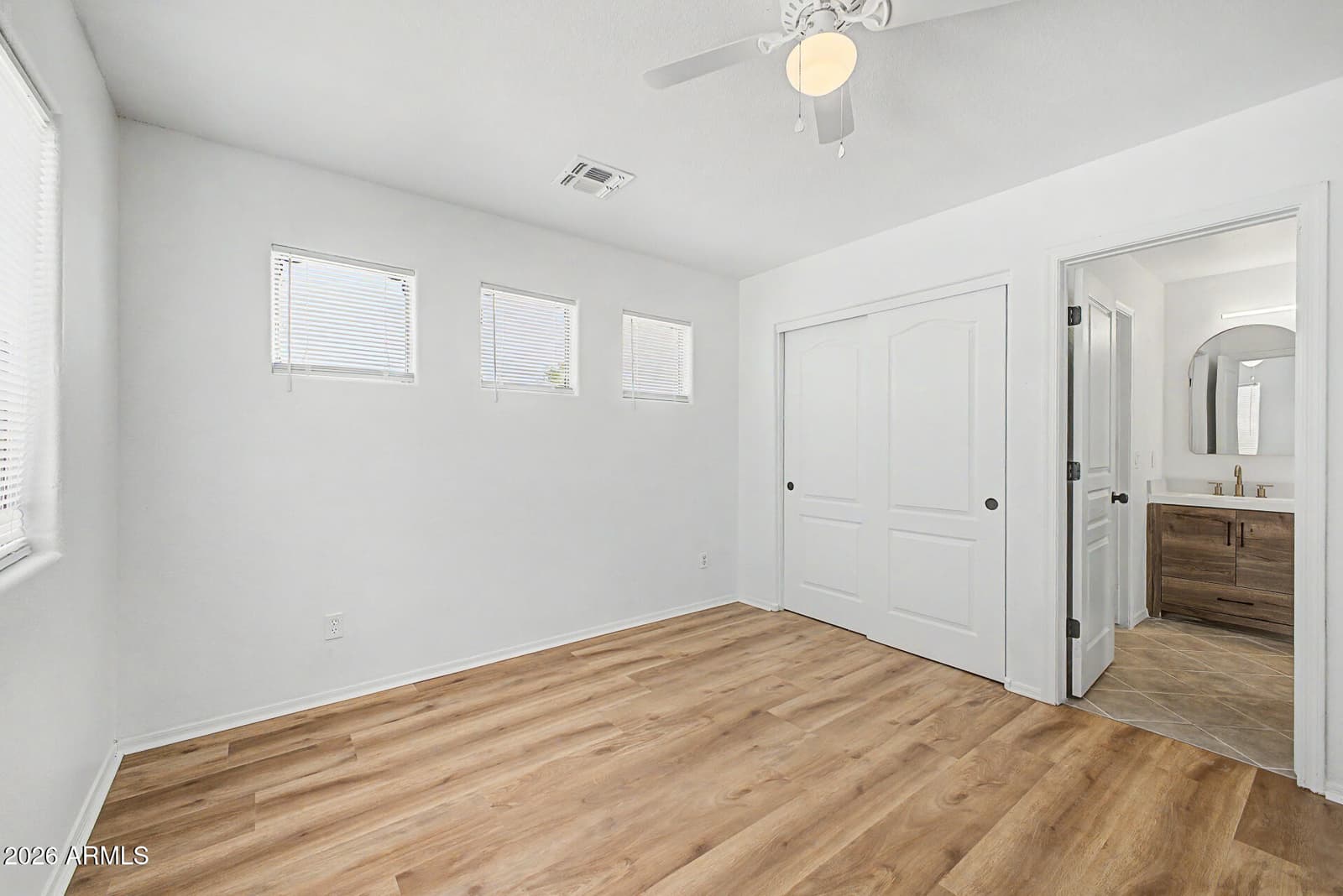 8002 W PRESTON Lane, Phoenix, AZ 85043 — photo 29 of 50