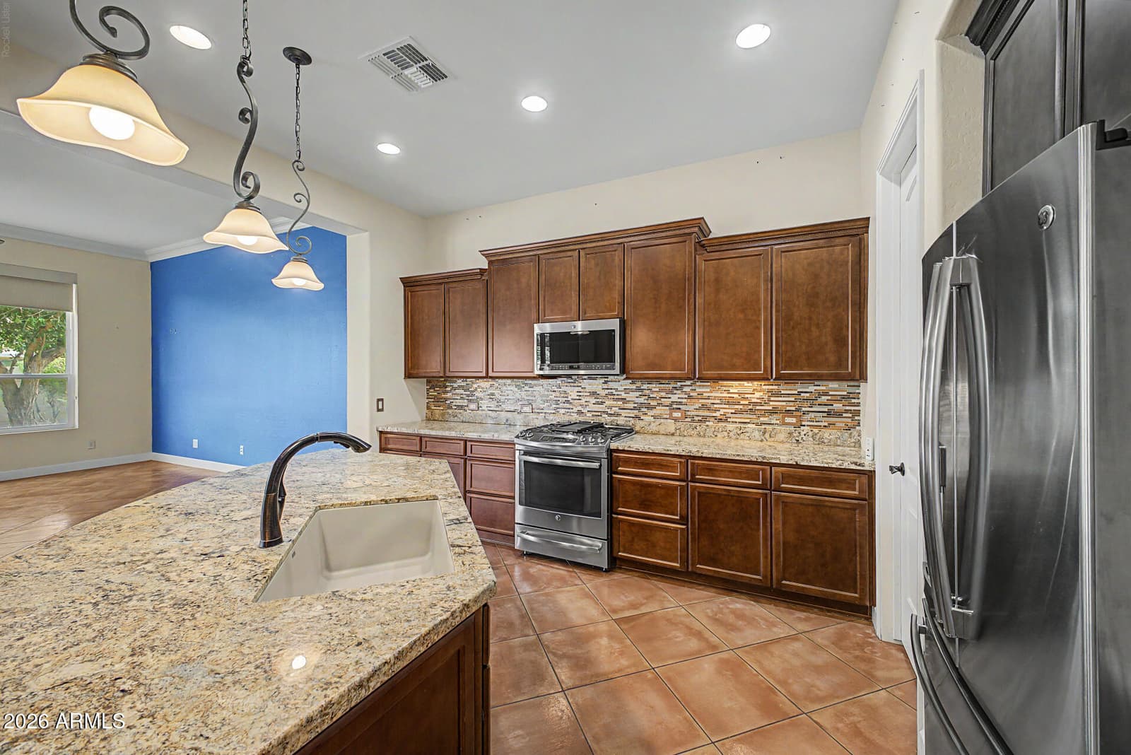 16819 W CORONADO Road, Goodyear, AZ 85395 — photo 6 of 51