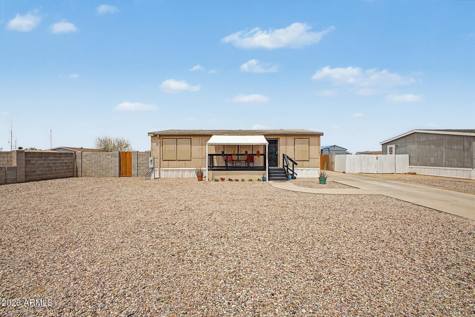 16340 S LUNAR Road, Arizona City, AZ 85123