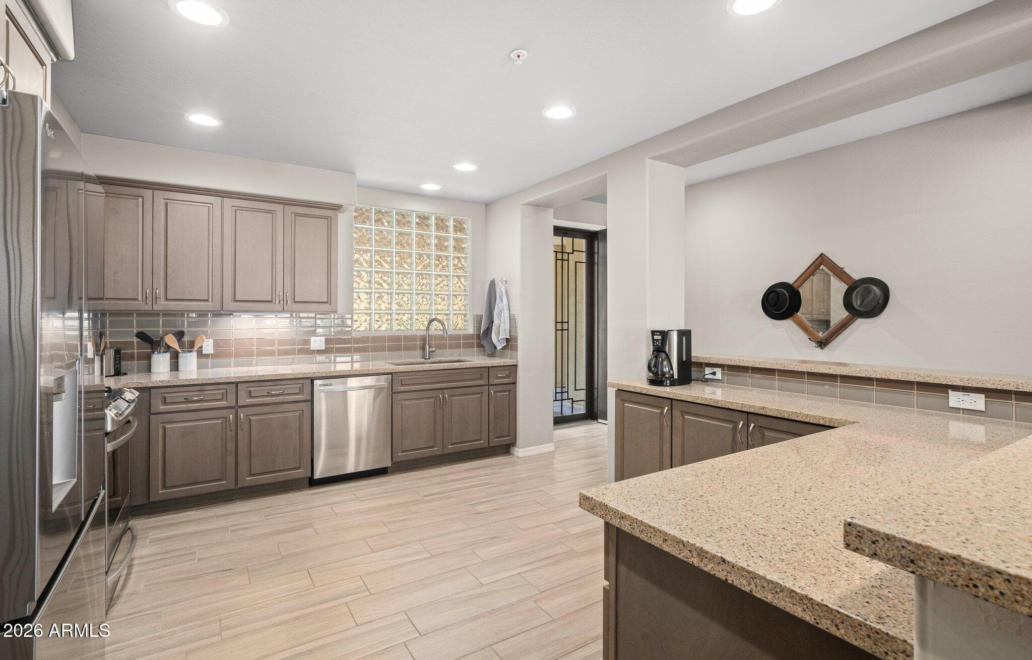 17850 N 68TH Street 2129, Phoenix, AZ 85054 — photo 2 of 54