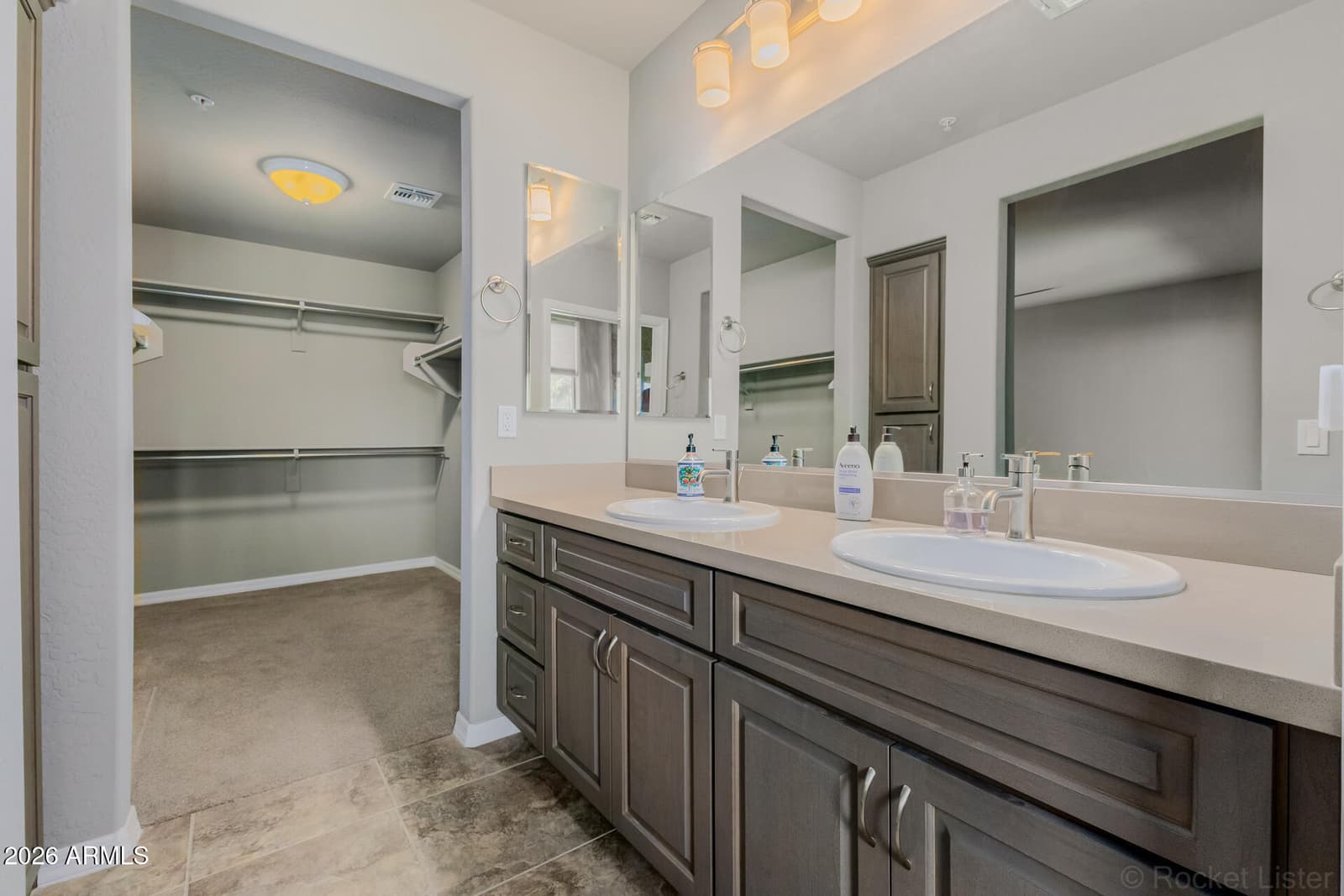 17850 N 68TH Street 2129, Phoenix, AZ 85054 — photo 34 of 54