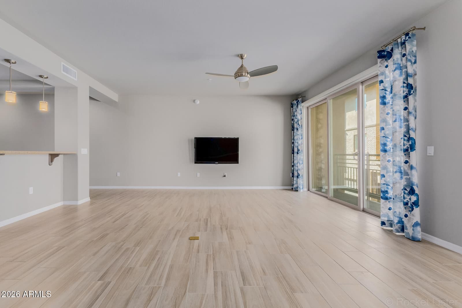 17850 N 68TH Street 2129, Phoenix, AZ 85054 — photo 52 of 54