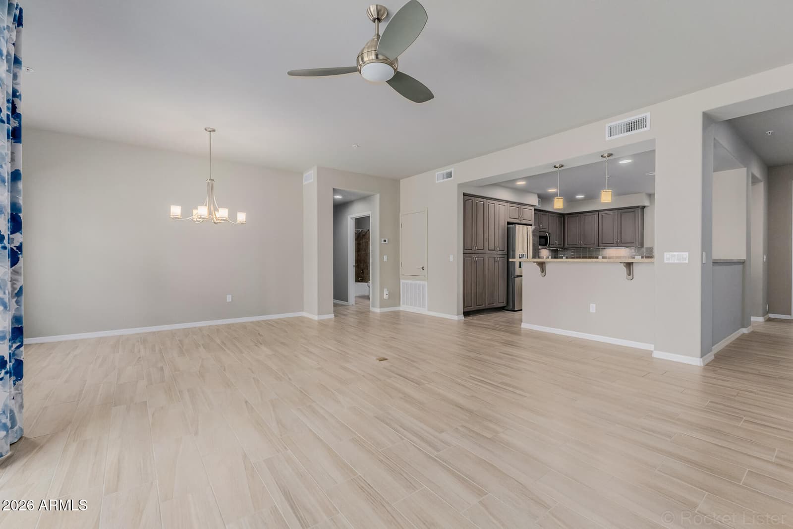 17850 N 68TH Street 2129, Phoenix, AZ 85054 — photo 4 of 54