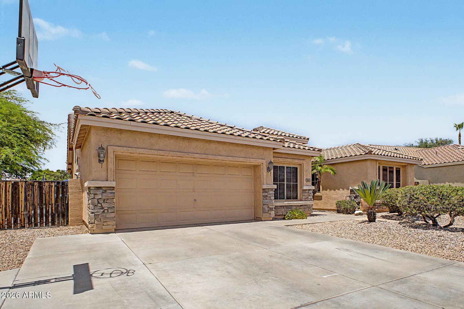 250 S GIBSON Street, Gilbert, AZ 85296 — photo 4 of 50