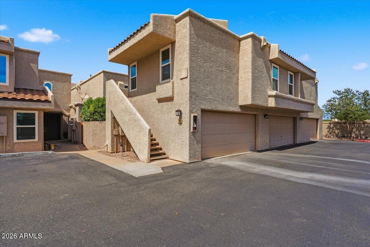 2834 S EXTENSION Road 2010, Mesa, AZ 85210 — photo 1 of 36