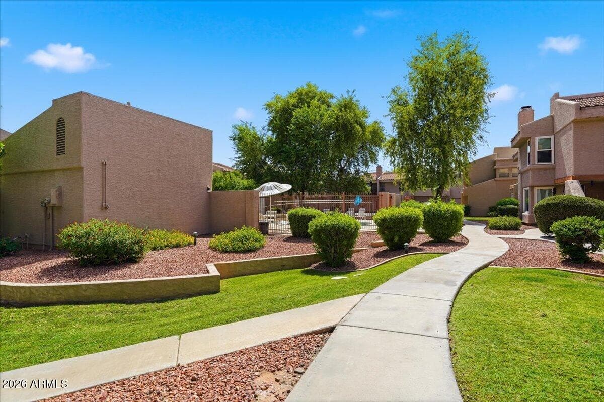 2834 S EXTENSION Road 2010, Mesa, AZ 85210 — photo 31 of 36