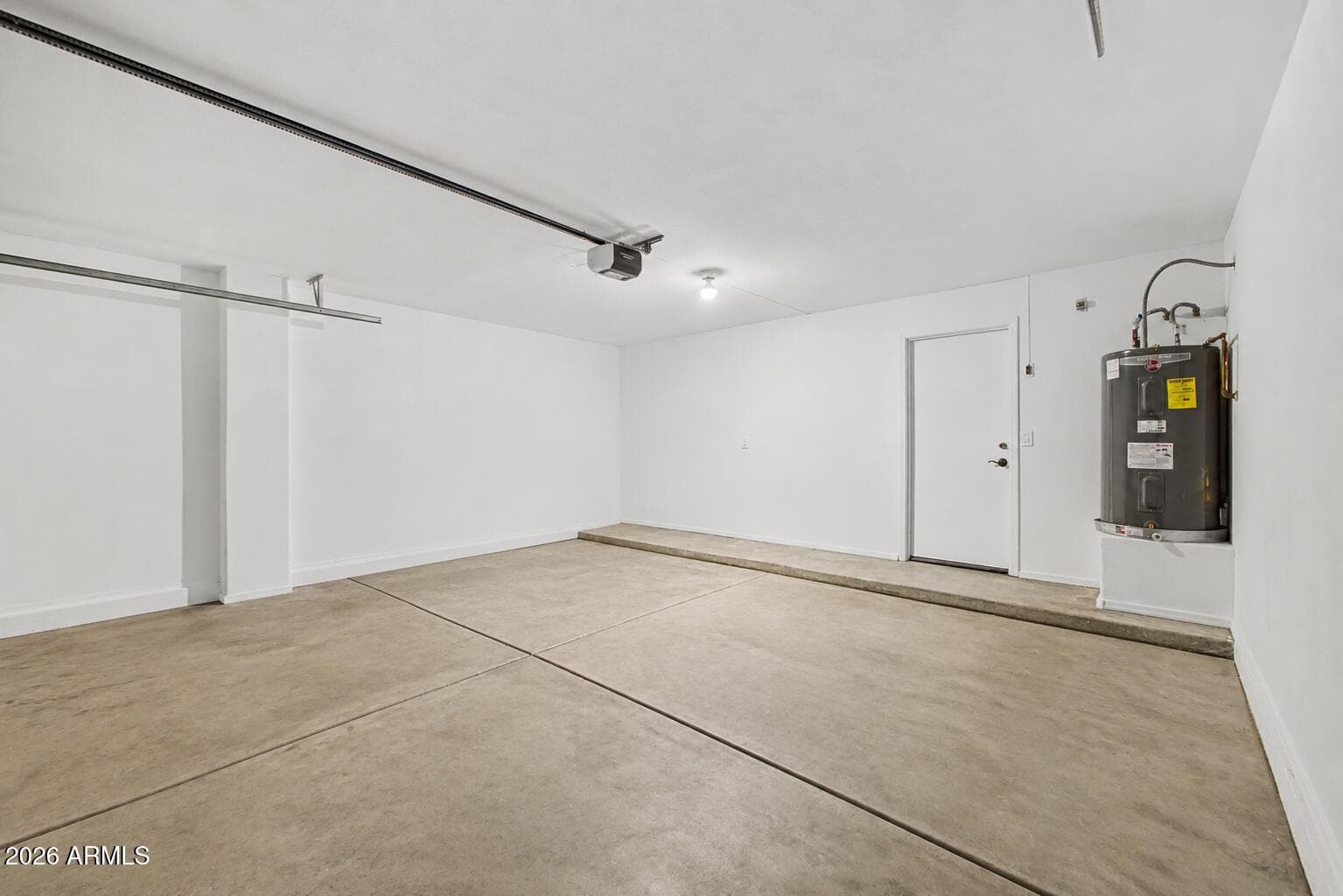 8002 W PRESTON Lane, Phoenix, AZ 85043 — photo 35 of 50