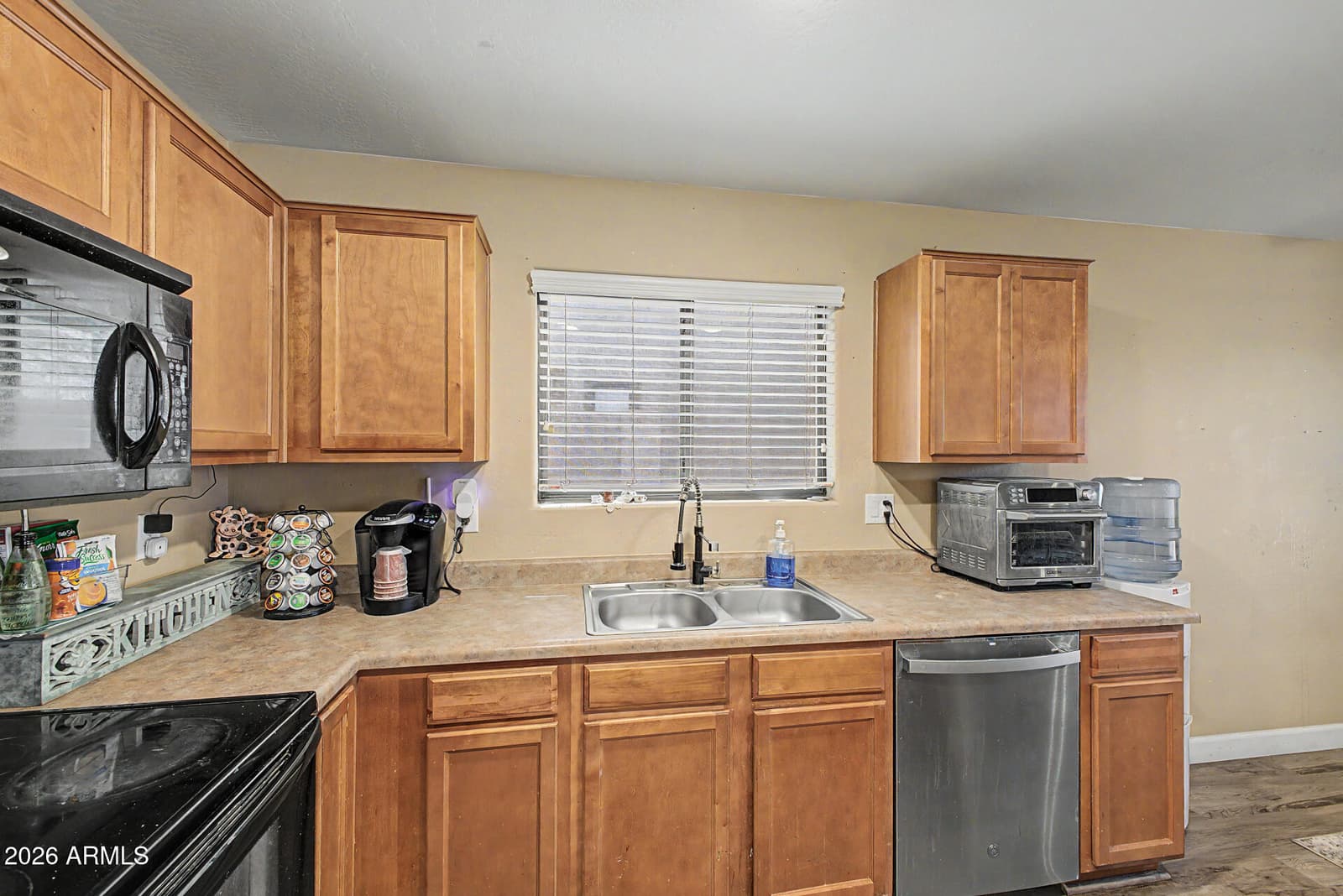 2325 E Greenlee Avenue, Apache Junction, AZ 85119 — photo 11 of 47