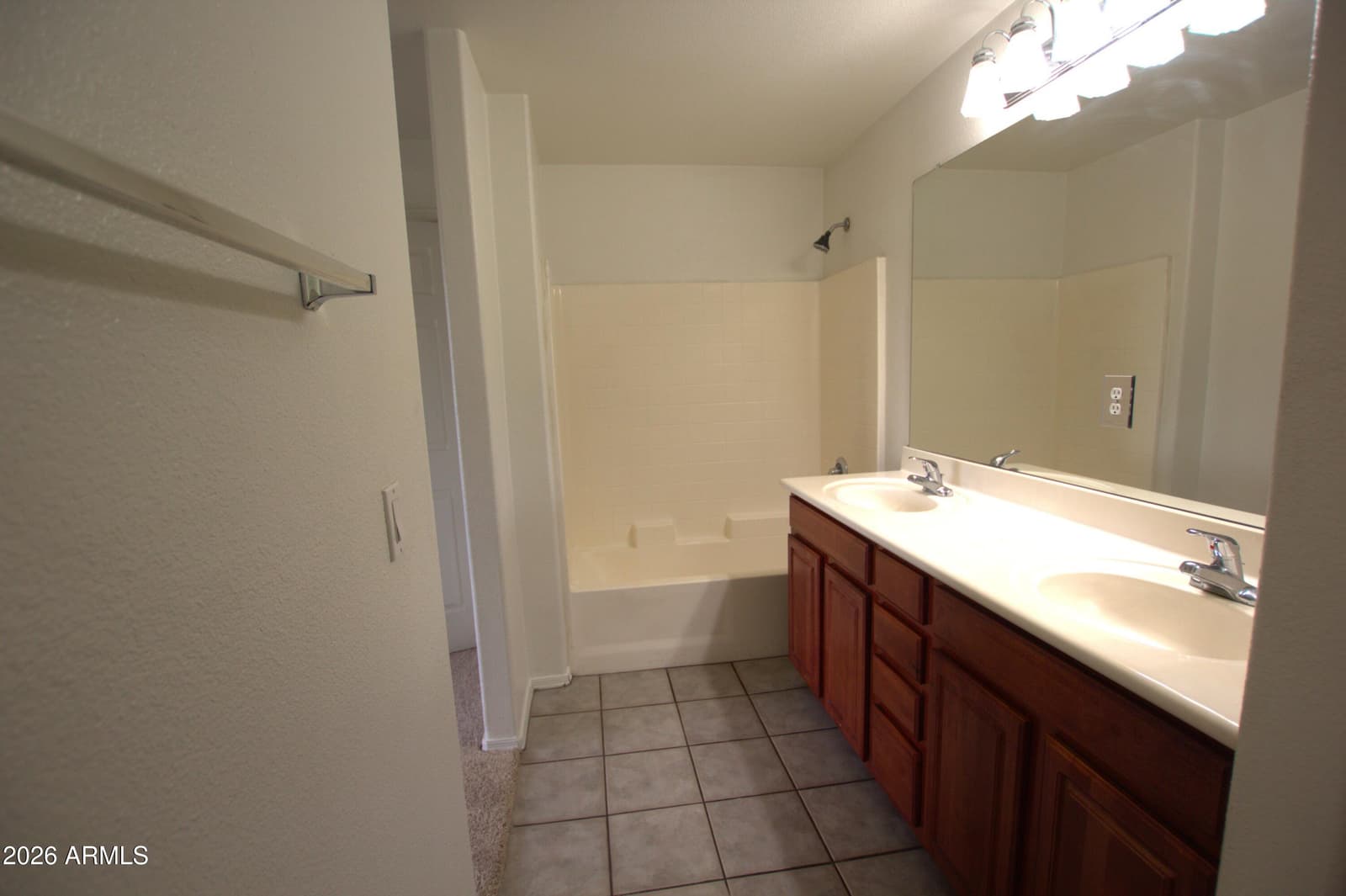920 E DEVONSHIRE Avenue 2002, Phoenix, AZ 85014 — photo 6 of 20