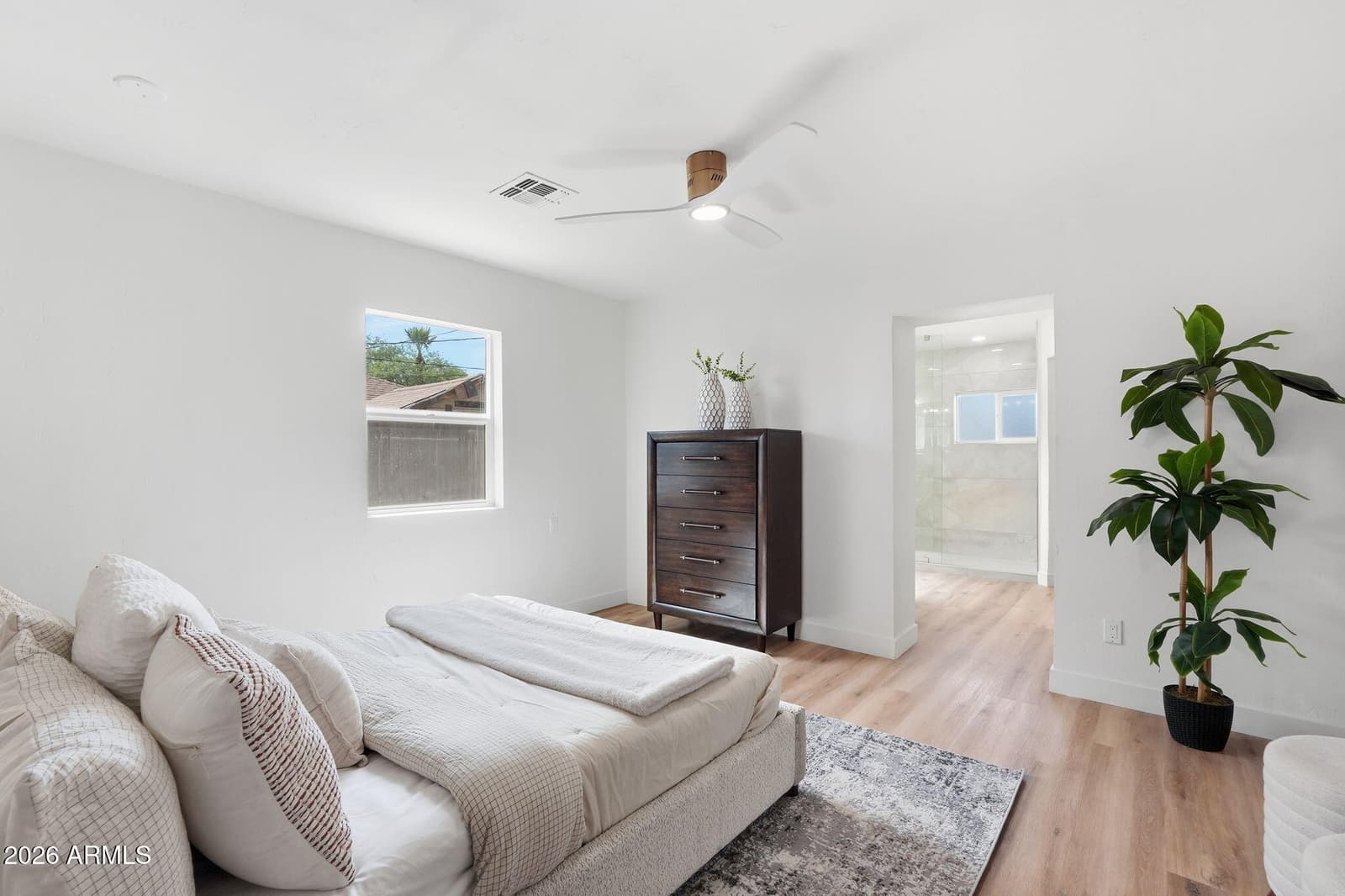 1006 E Weldon Avenue, Phoenix, AZ 85014 — photo 12 of 39