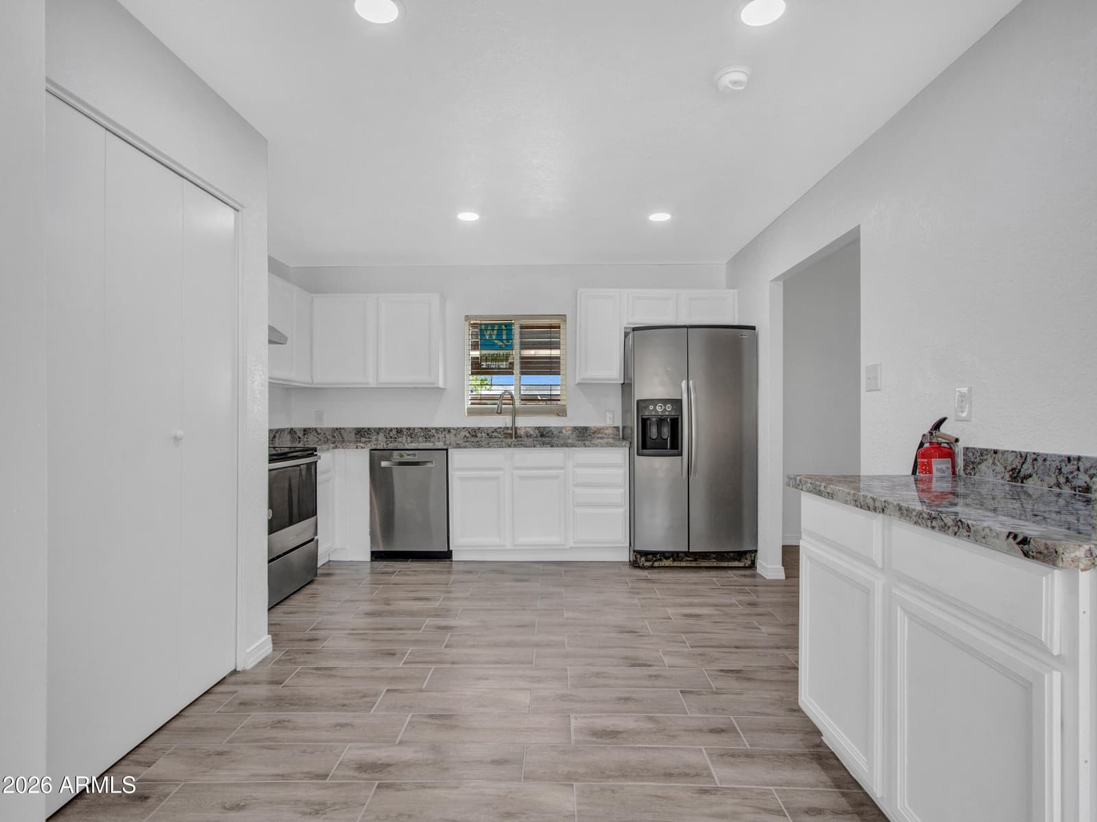 10530 W CALLE DEL SOL, Phoenix, AZ 85037 — photo 19 of 71