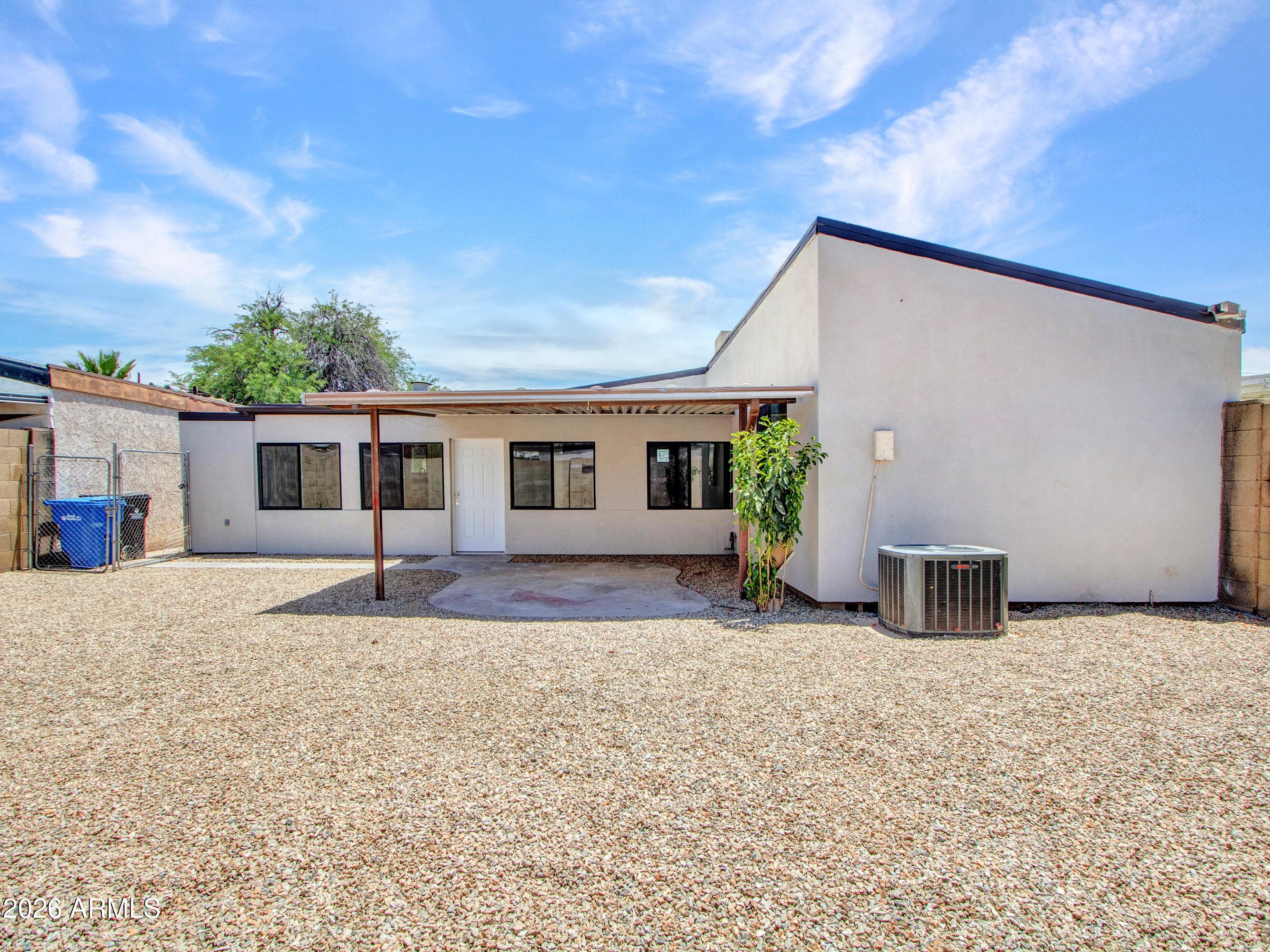 10530 W CALLE DEL SOL, Phoenix, AZ 85037 — photo 39 of 71
