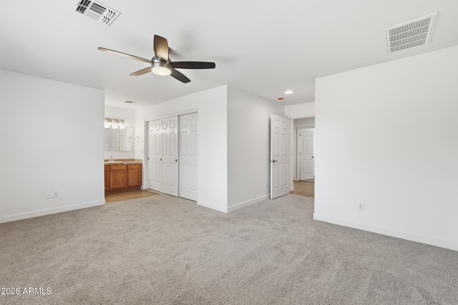 14215 N 39TH Drive, Phoenix, AZ 85053 — photo 15 of 29