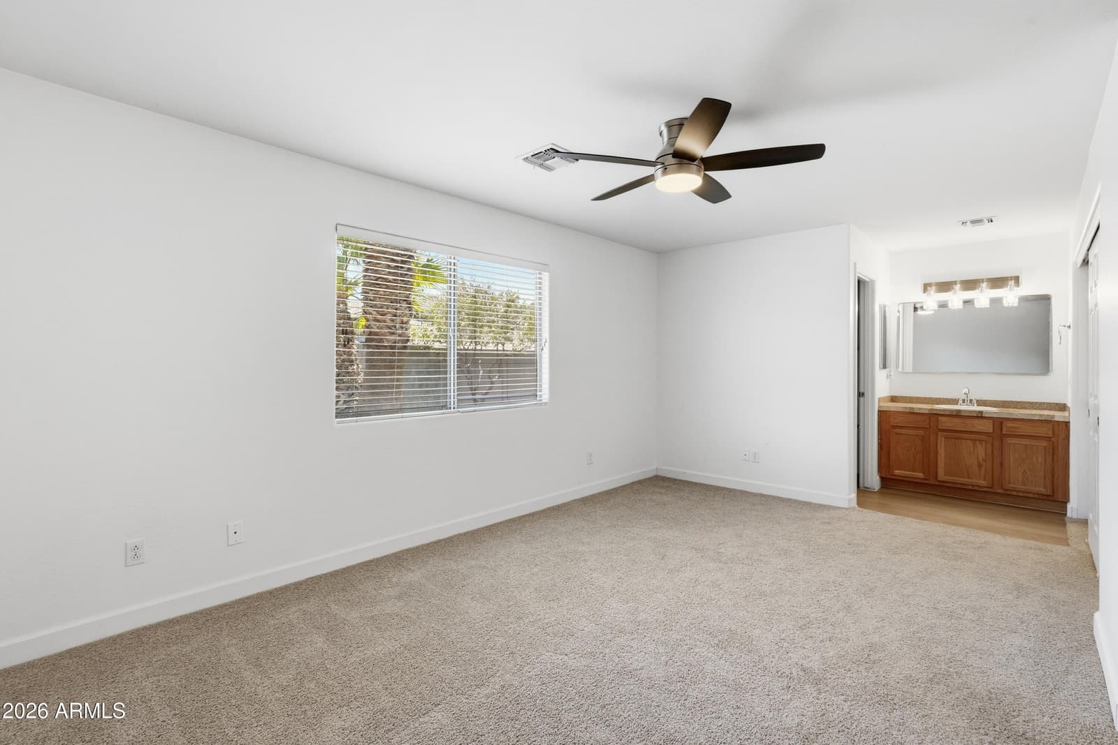 14215 N 39TH Drive, Phoenix, AZ 85053 — photo 13 of 29