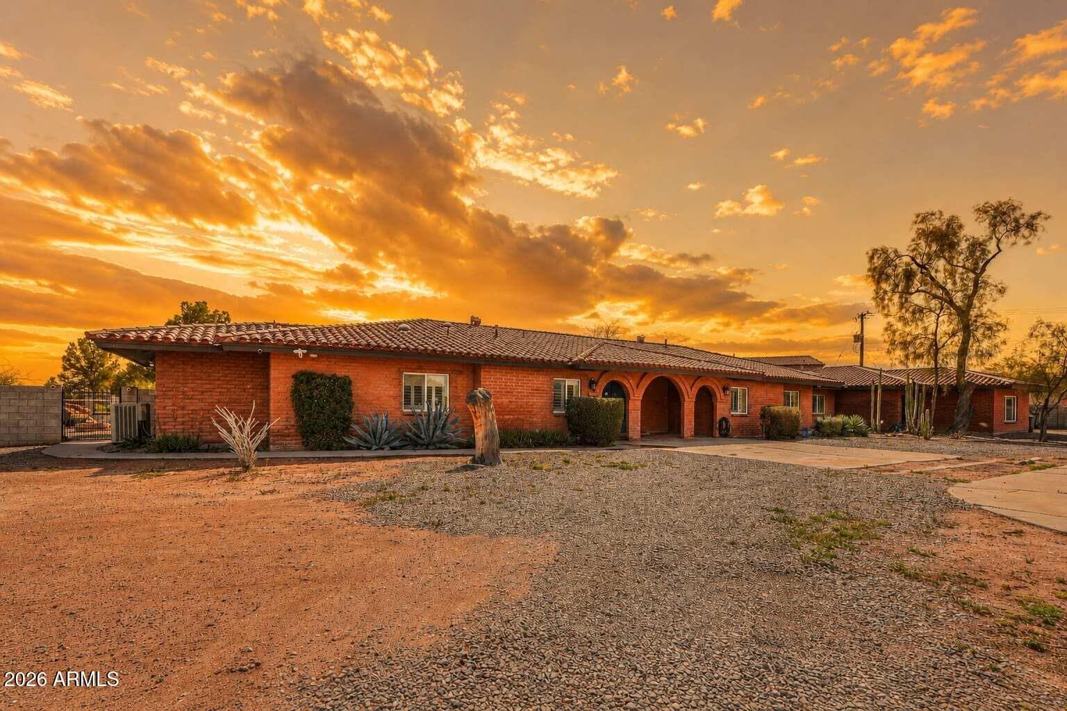 340 N POTTEBAUM Road, Casa Grande, AZ 85122 — photo 3 of 55