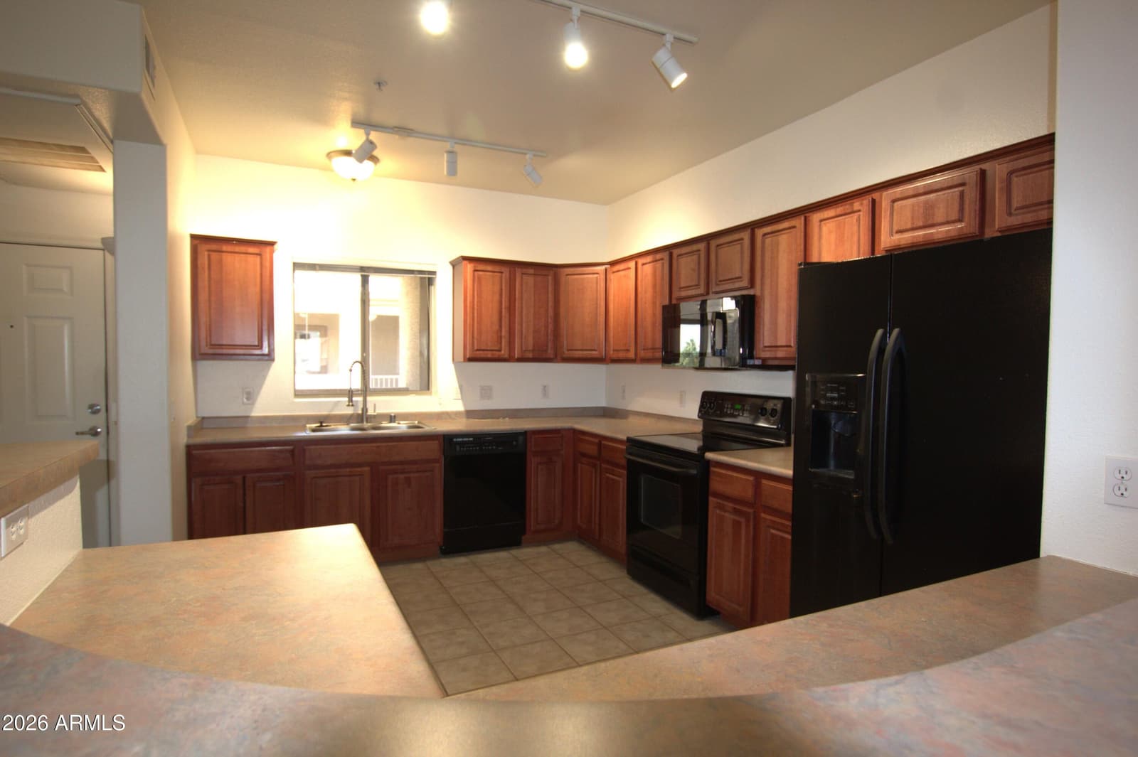 920 E DEVONSHIRE Avenue 4022, Phoenix, AZ 85014 — photo 3 of 23