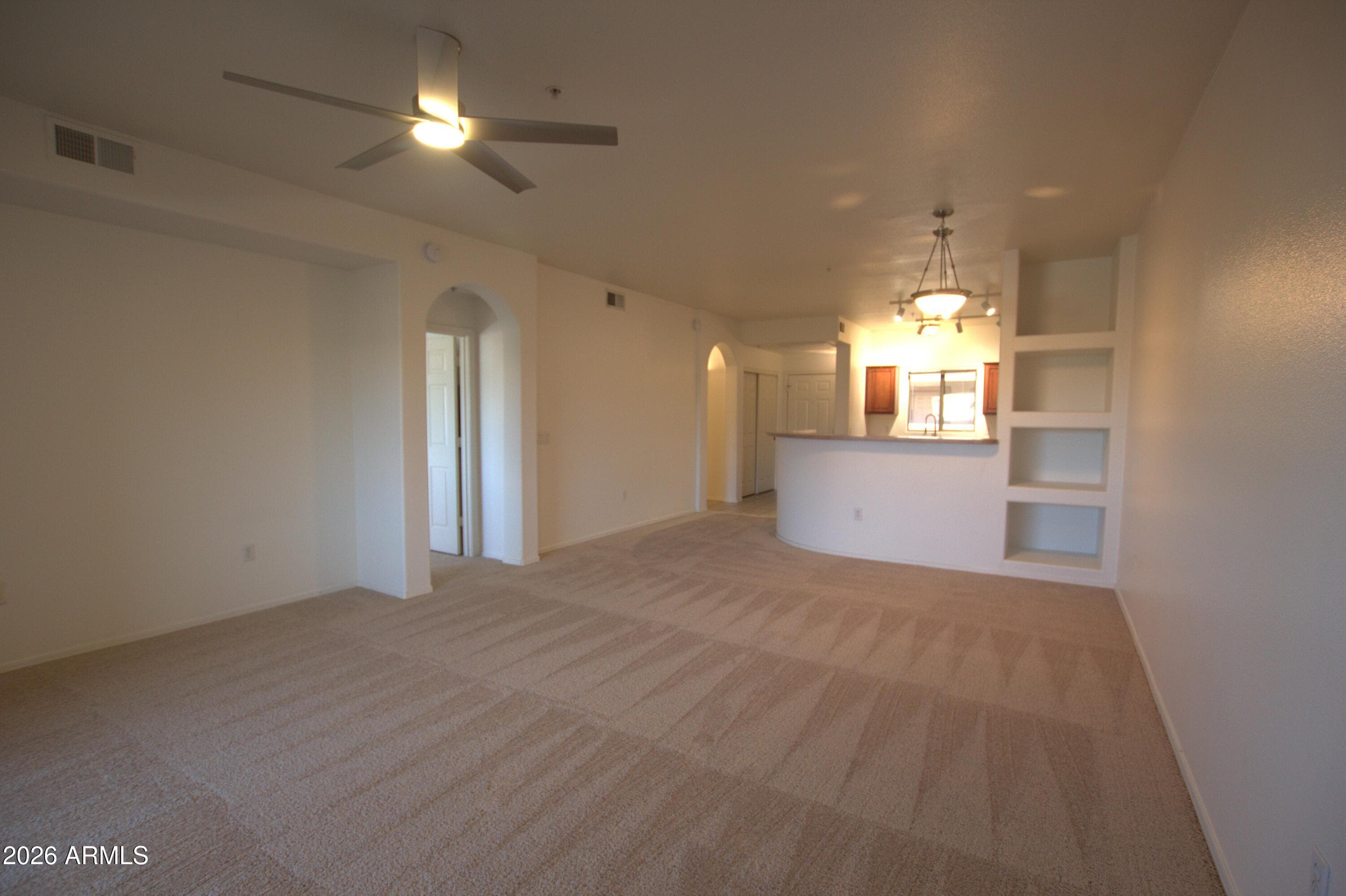 920 E DEVONSHIRE Avenue 4022, Phoenix, AZ 85014 — photo 5 of 23